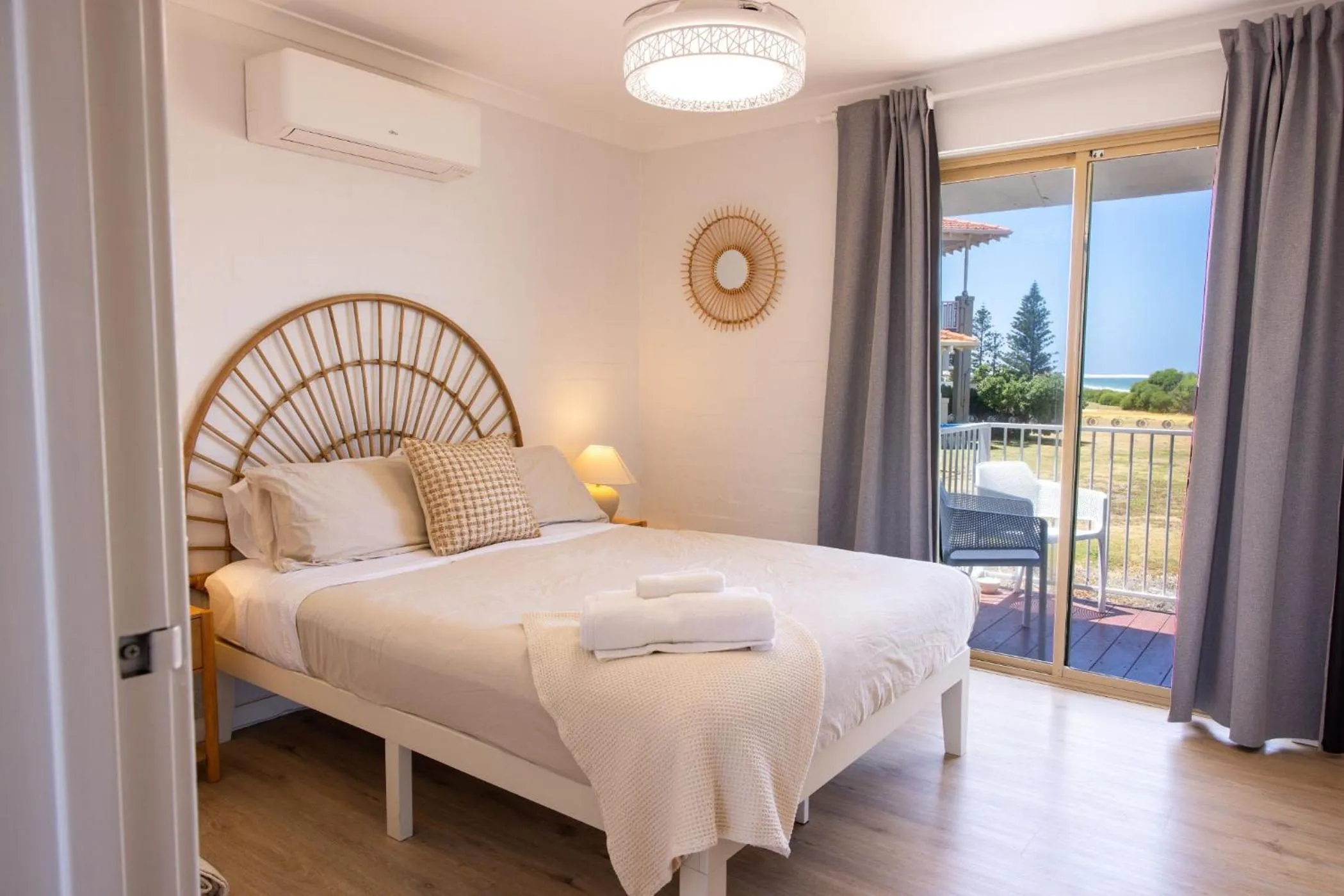 Bed in The African Reef