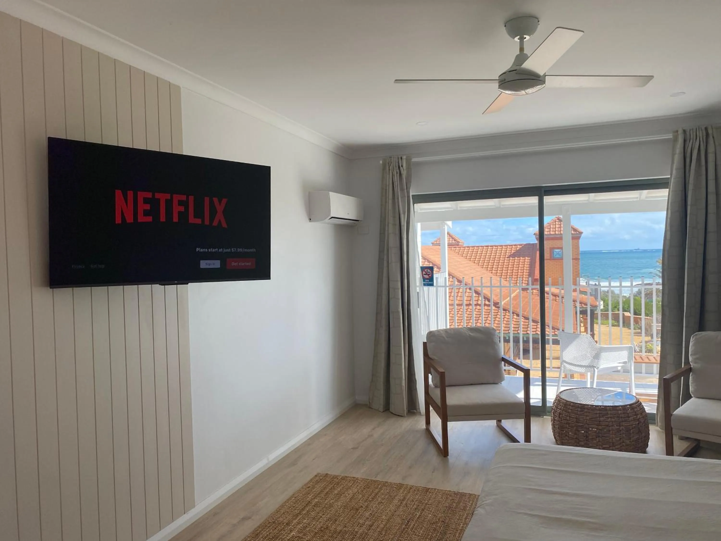 TV and multimedia in The African Reef