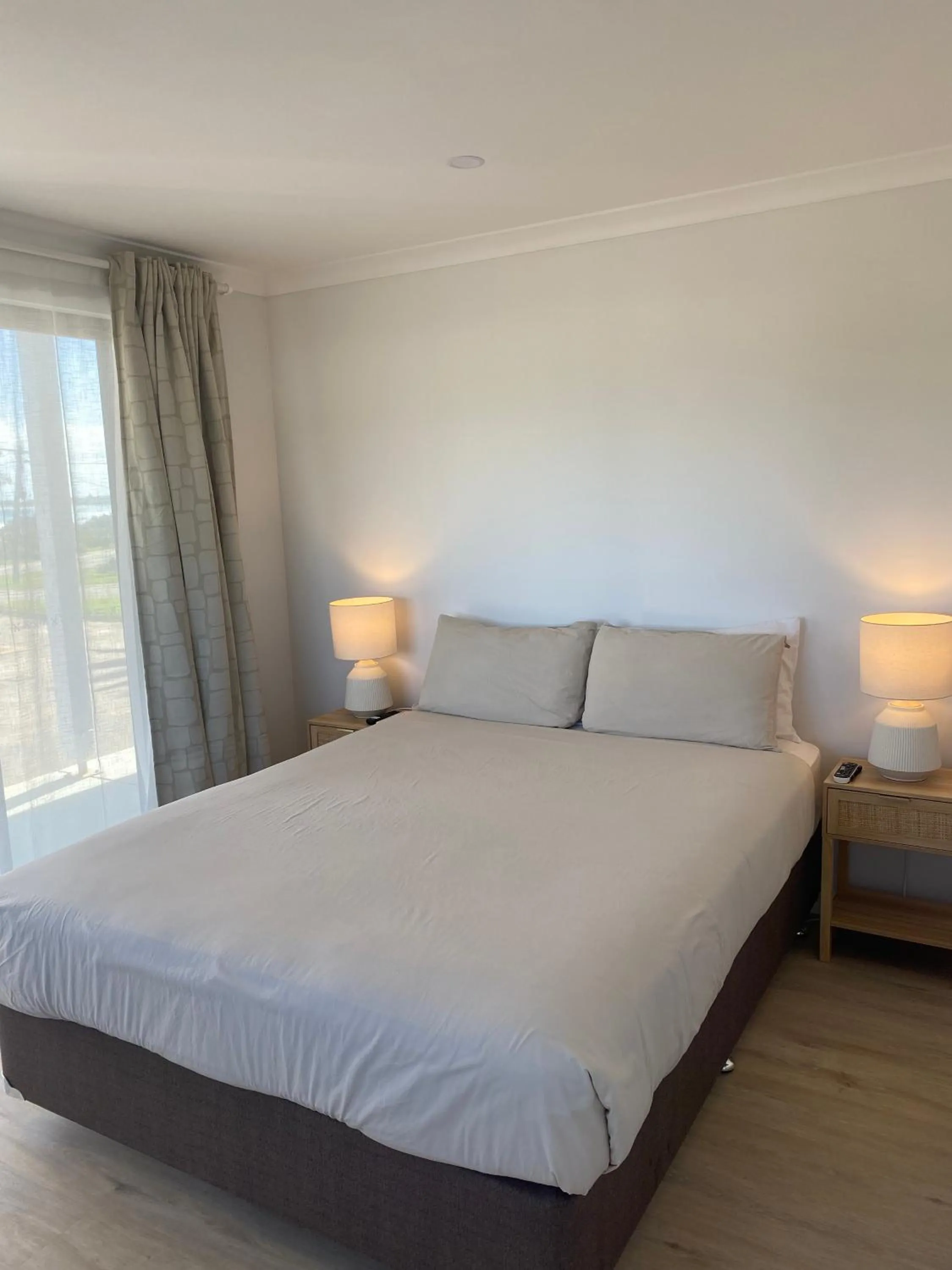 Bedroom, Bed in The African Reef