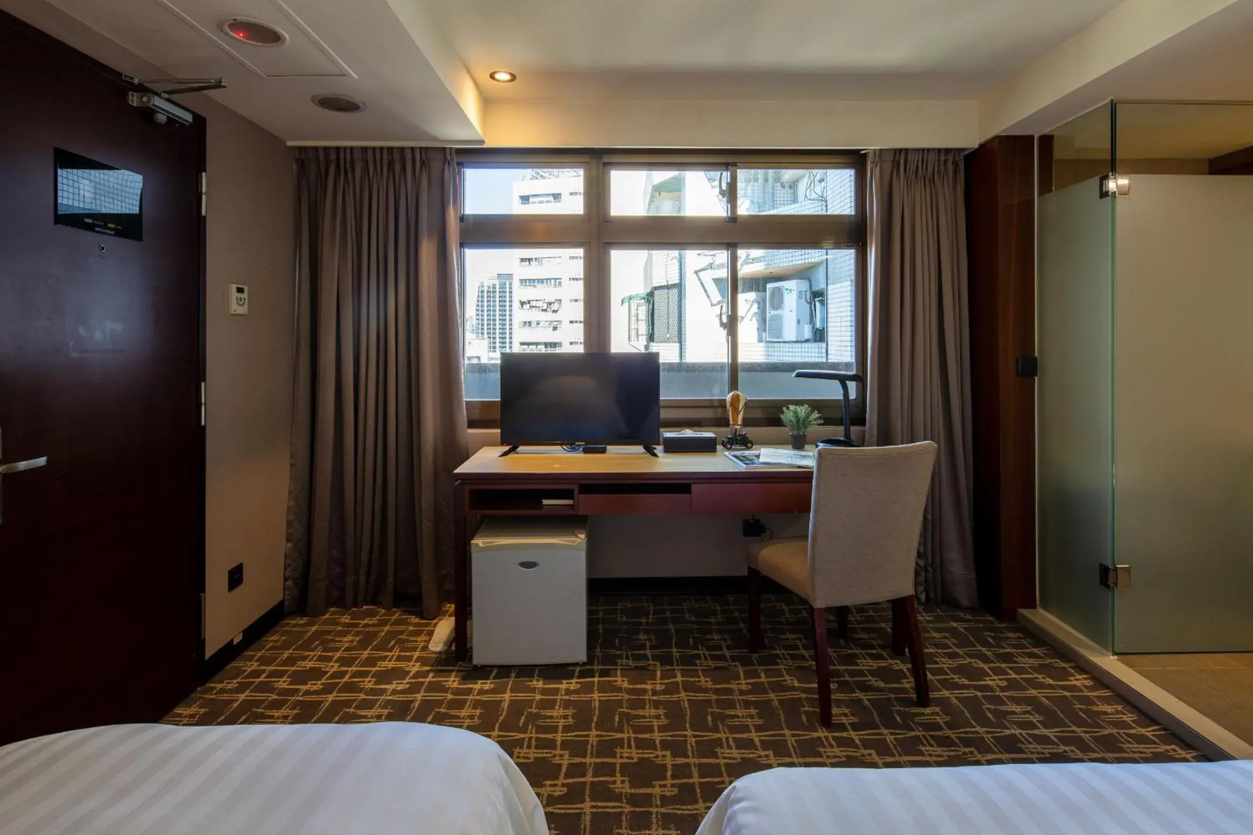 TV and multimedia, Bed in Rich & Free Hotel - Kaifeng 富逸旅趣-北車開封館 TV and multimedia, Bed in Rich & Free Hotel - Kaifeng 富逸旅趣-北車開封館