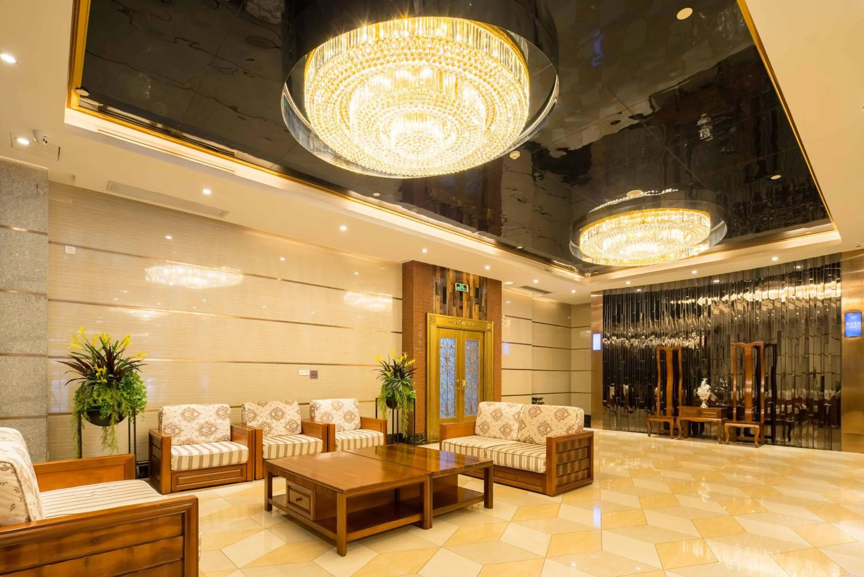 Lobby/Reception in Gondola Hotel