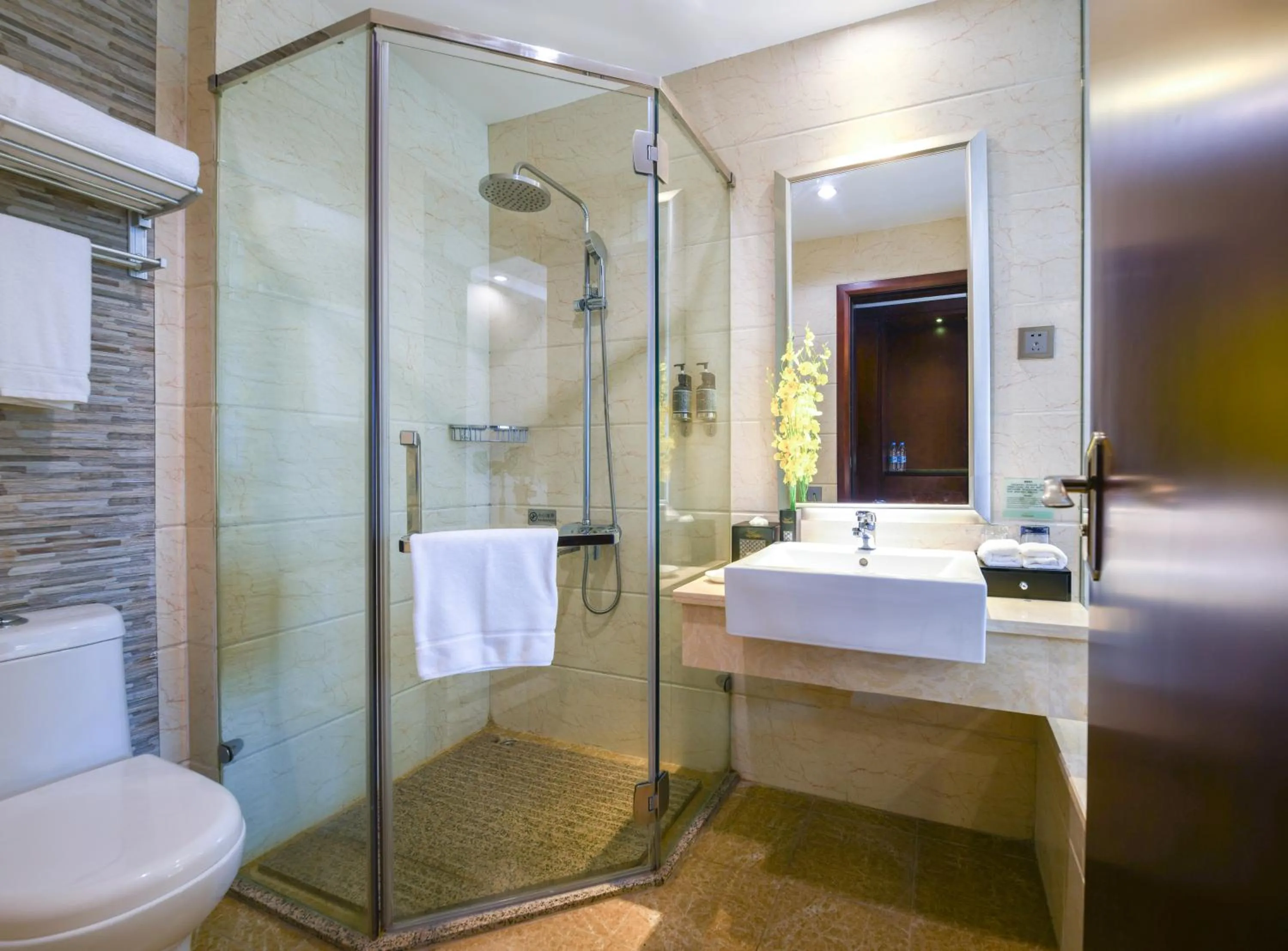 Bathroom in Gondola Hotel