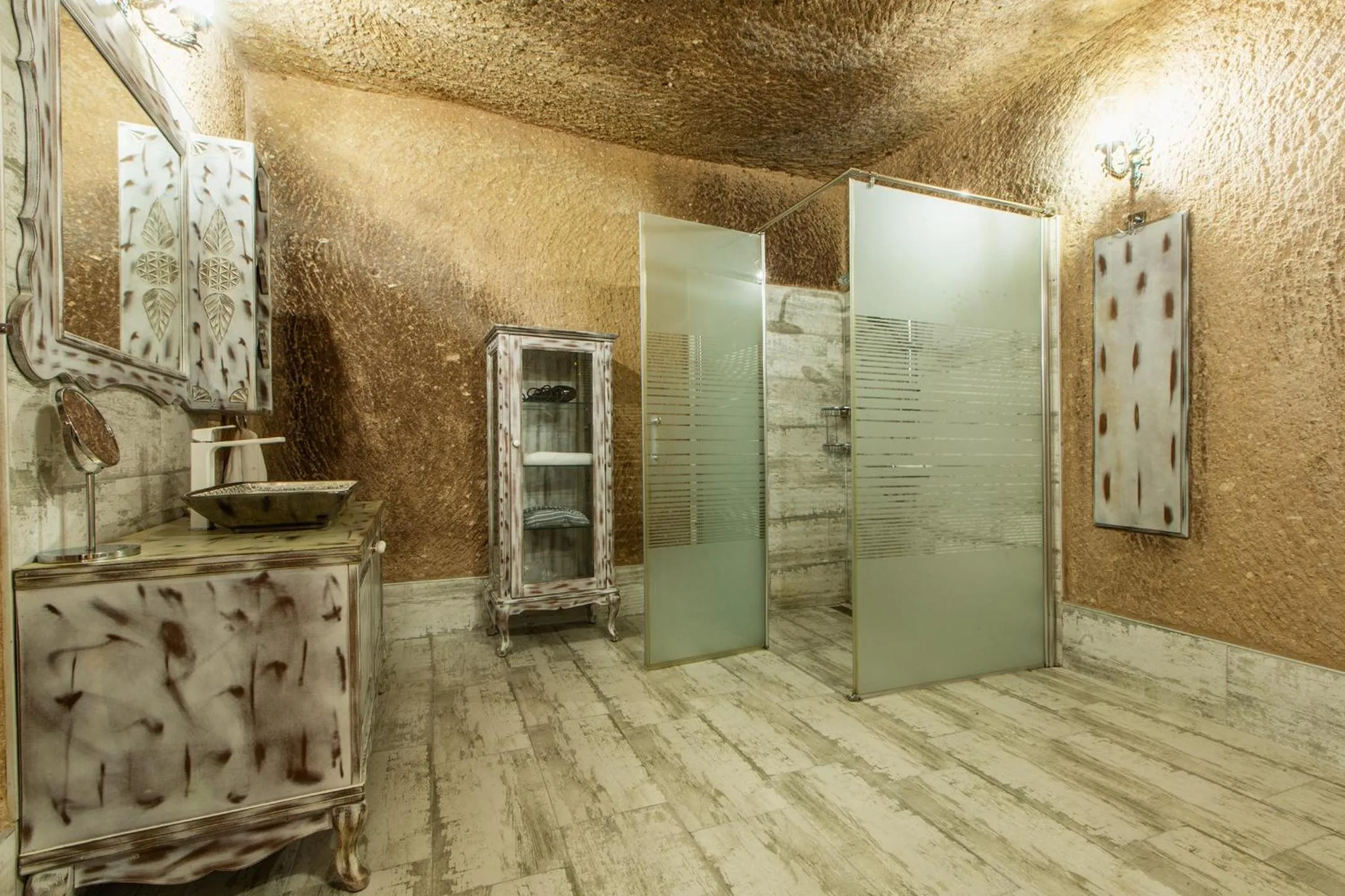 Shower in Karlık Cave Suite Cappadocia