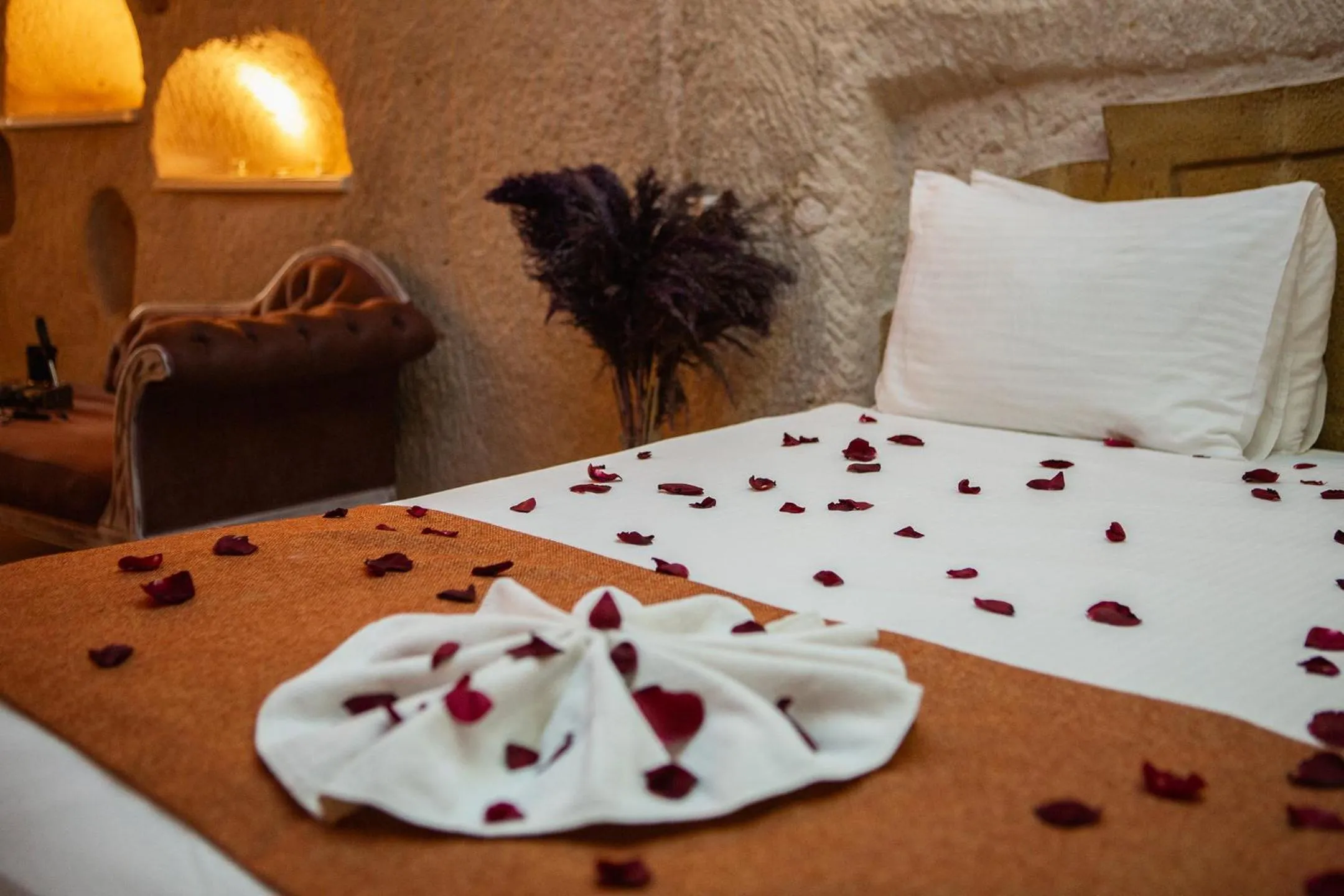 Bed in Karlık Cave Suite Cappadocia