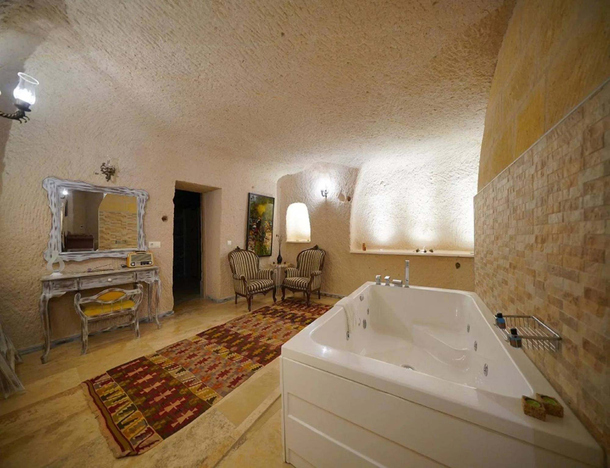 Seating area in Karlık Cave Suite Cappadocia