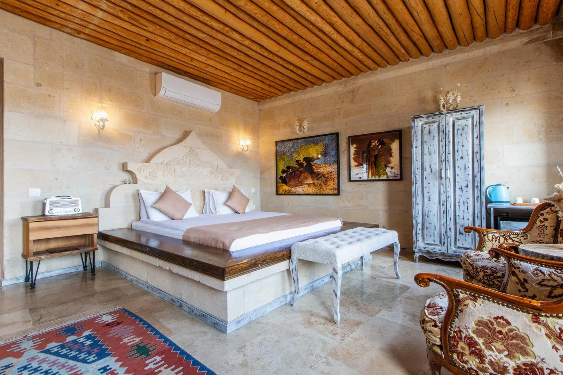 Bed in Karlık Cave Suite Cappadocia