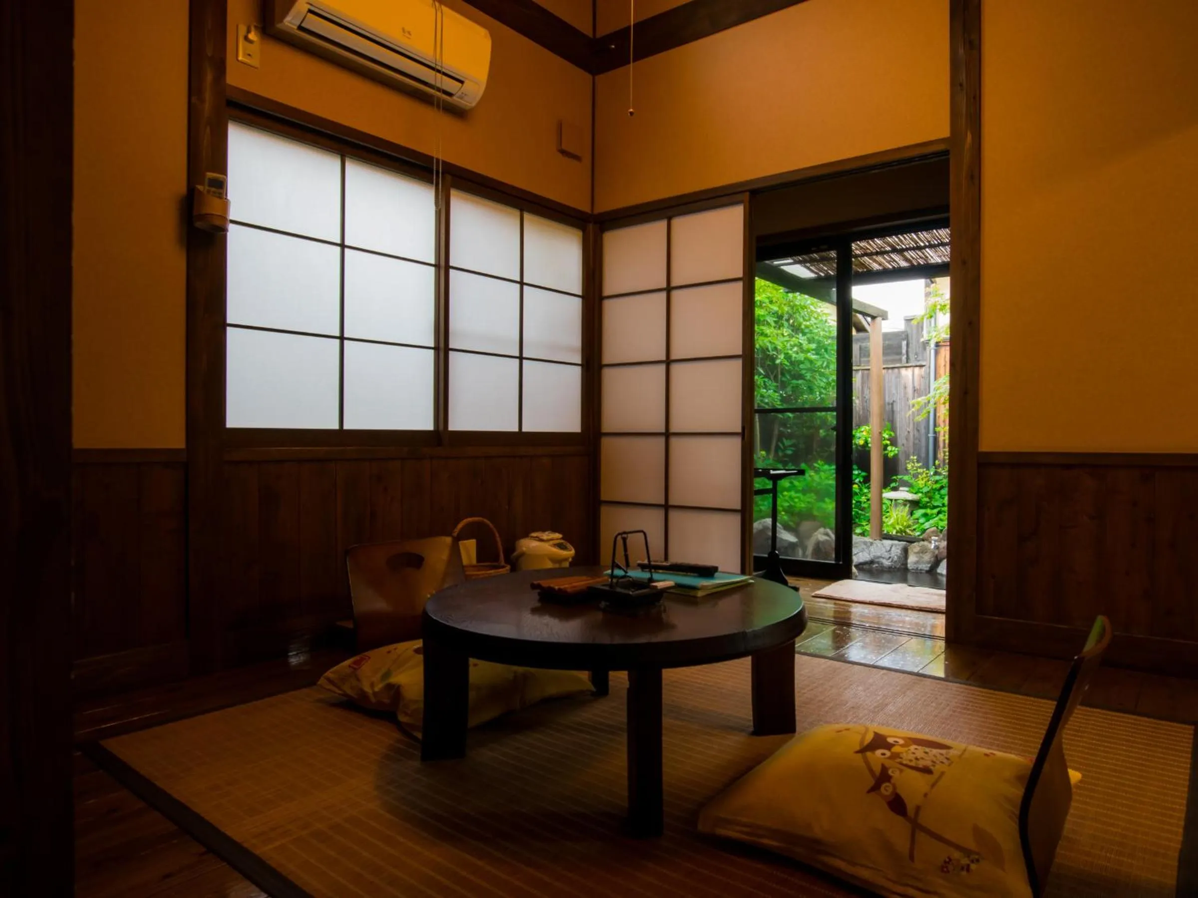 Photo of the whole room in Yurari Rokumyo