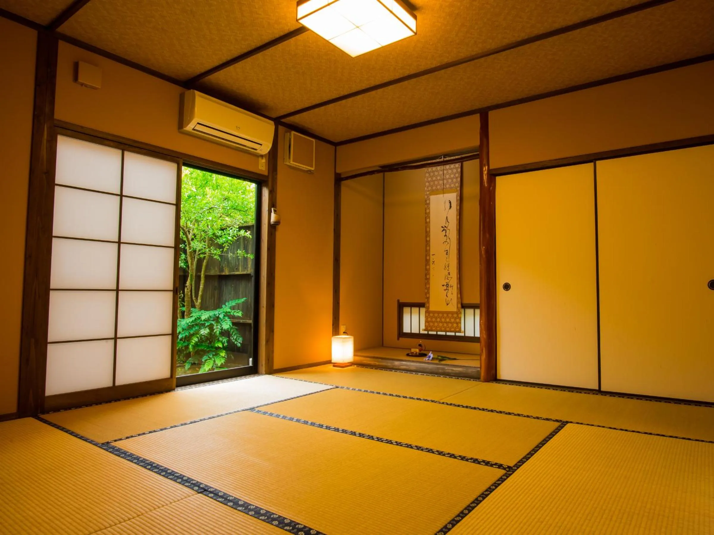 Photo of the whole room in Yurari Rokumyo