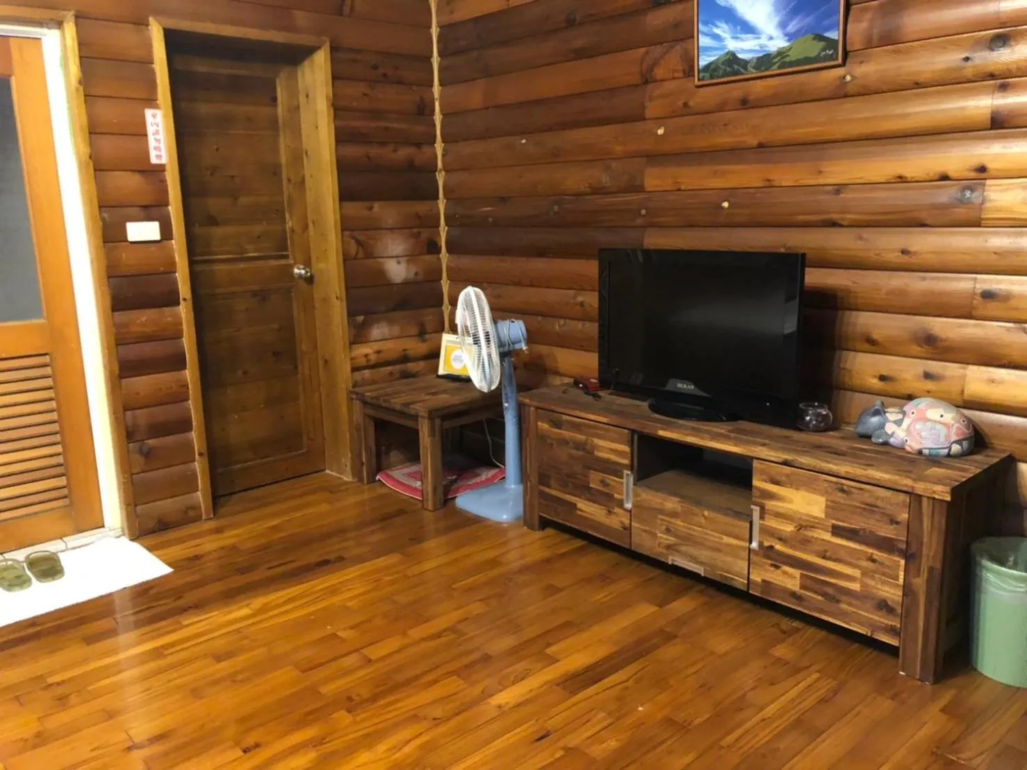 Communal lounge/ TV room in Cingjing Brilliant Twins of Seattle