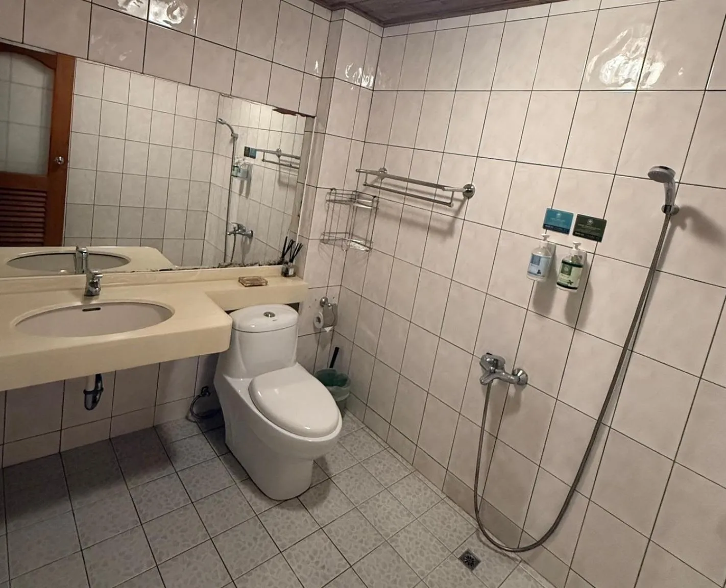 Cingjing Brilliant Twins of Seattle