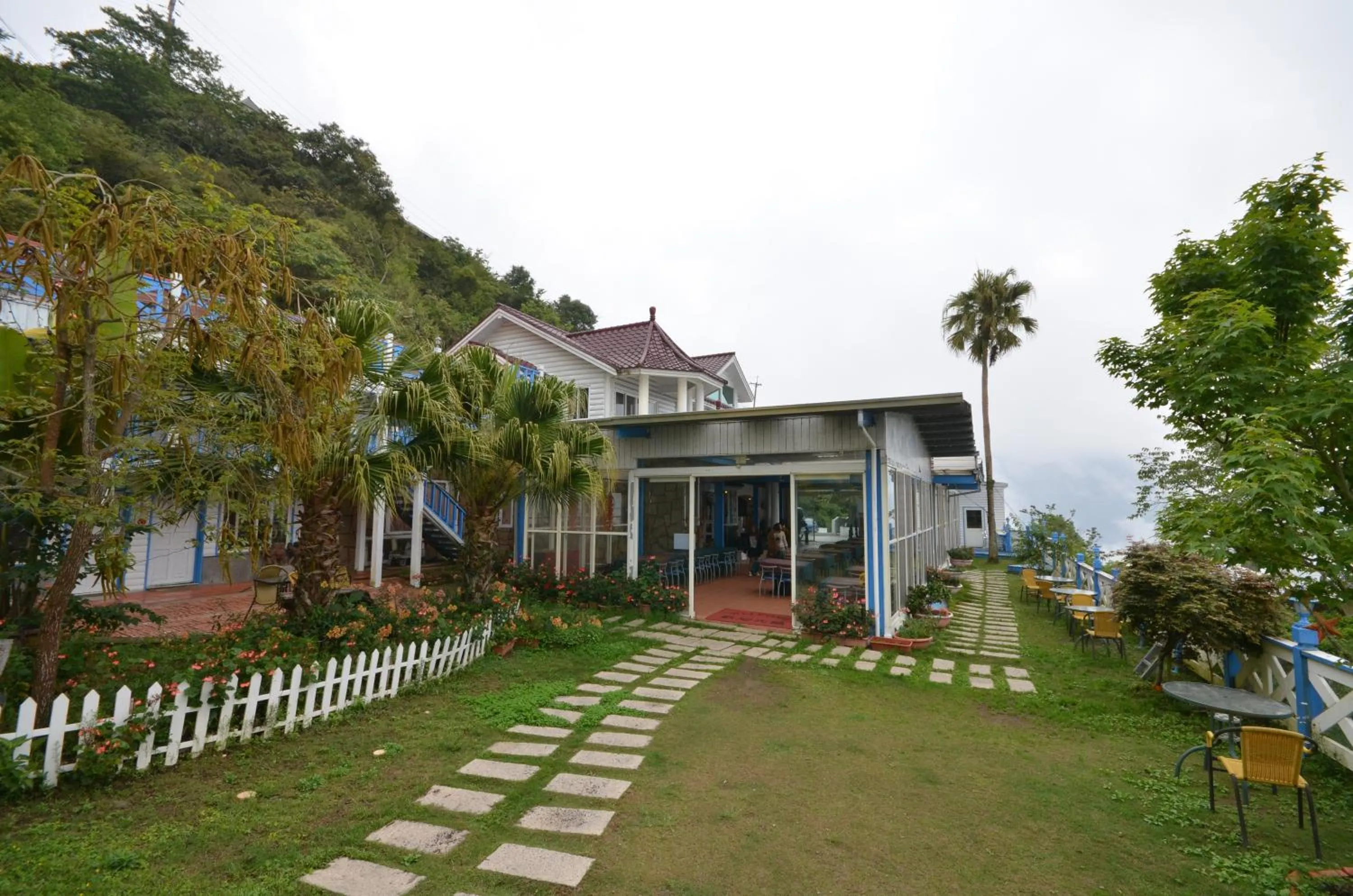 Property building in Cingjing Brilliant Twins of Seattle