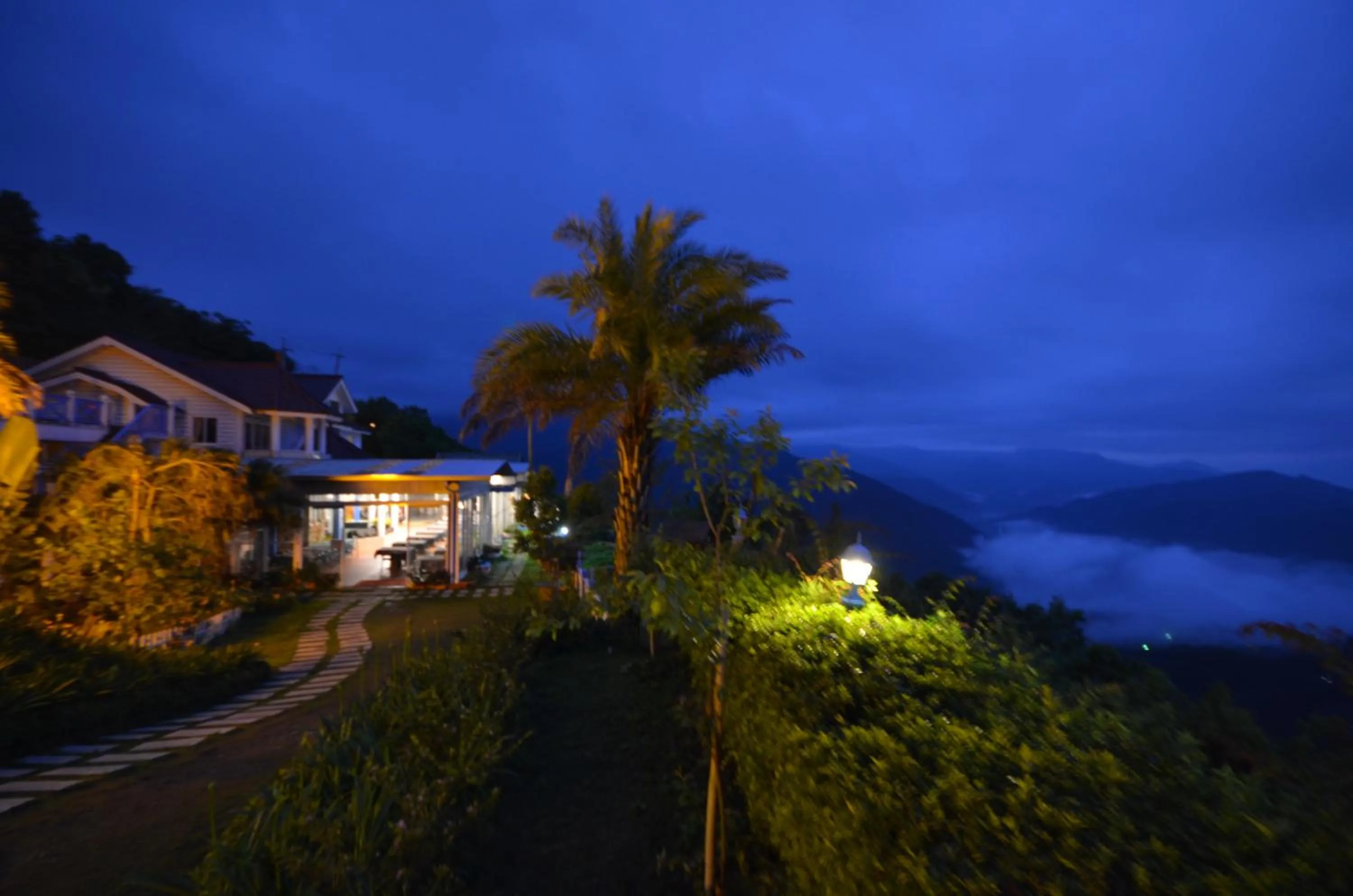 Night in Cingjing Brilliant Twins of Seattle