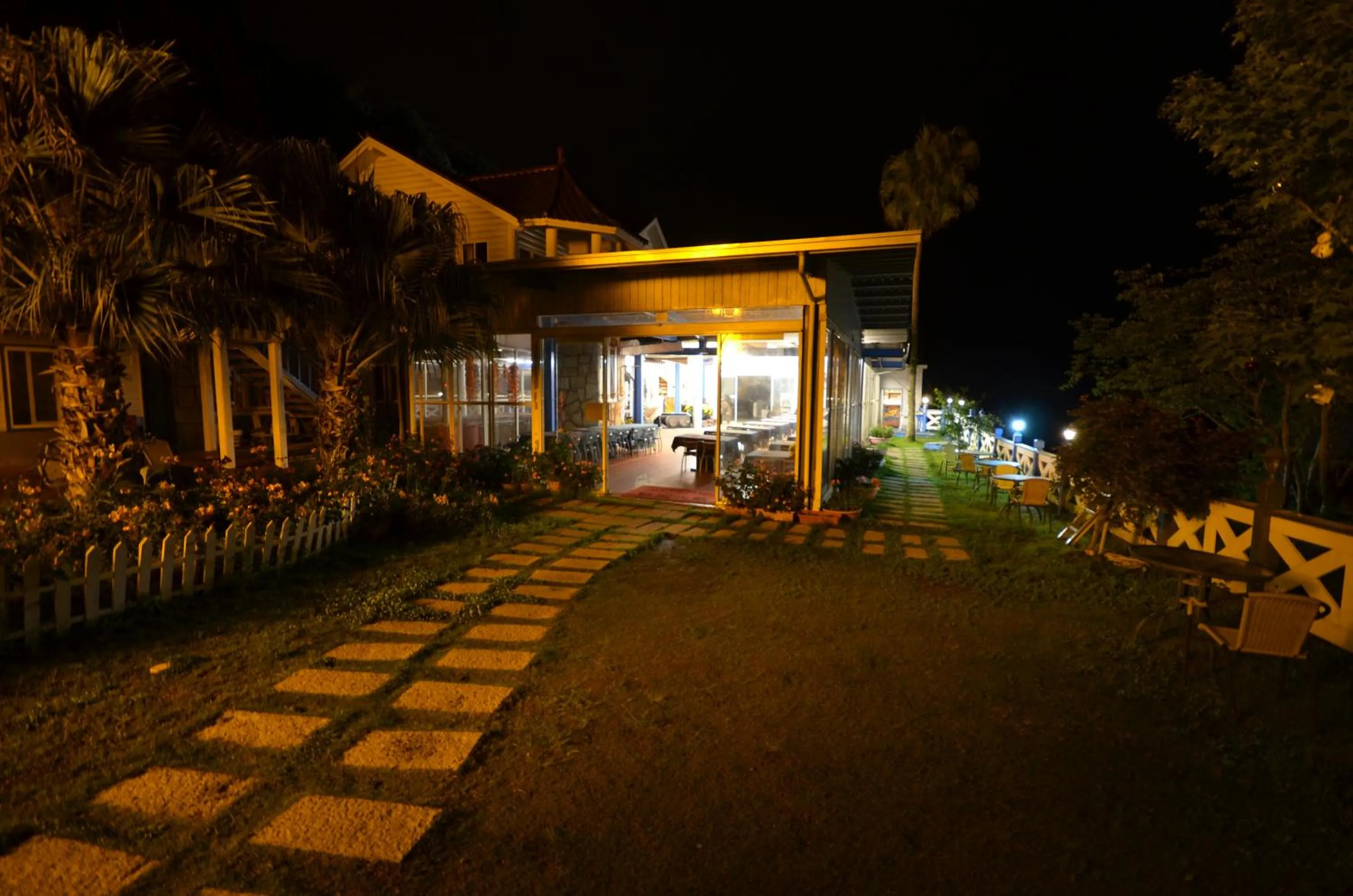 Property building in Cingjing Brilliant Twins of Seattle