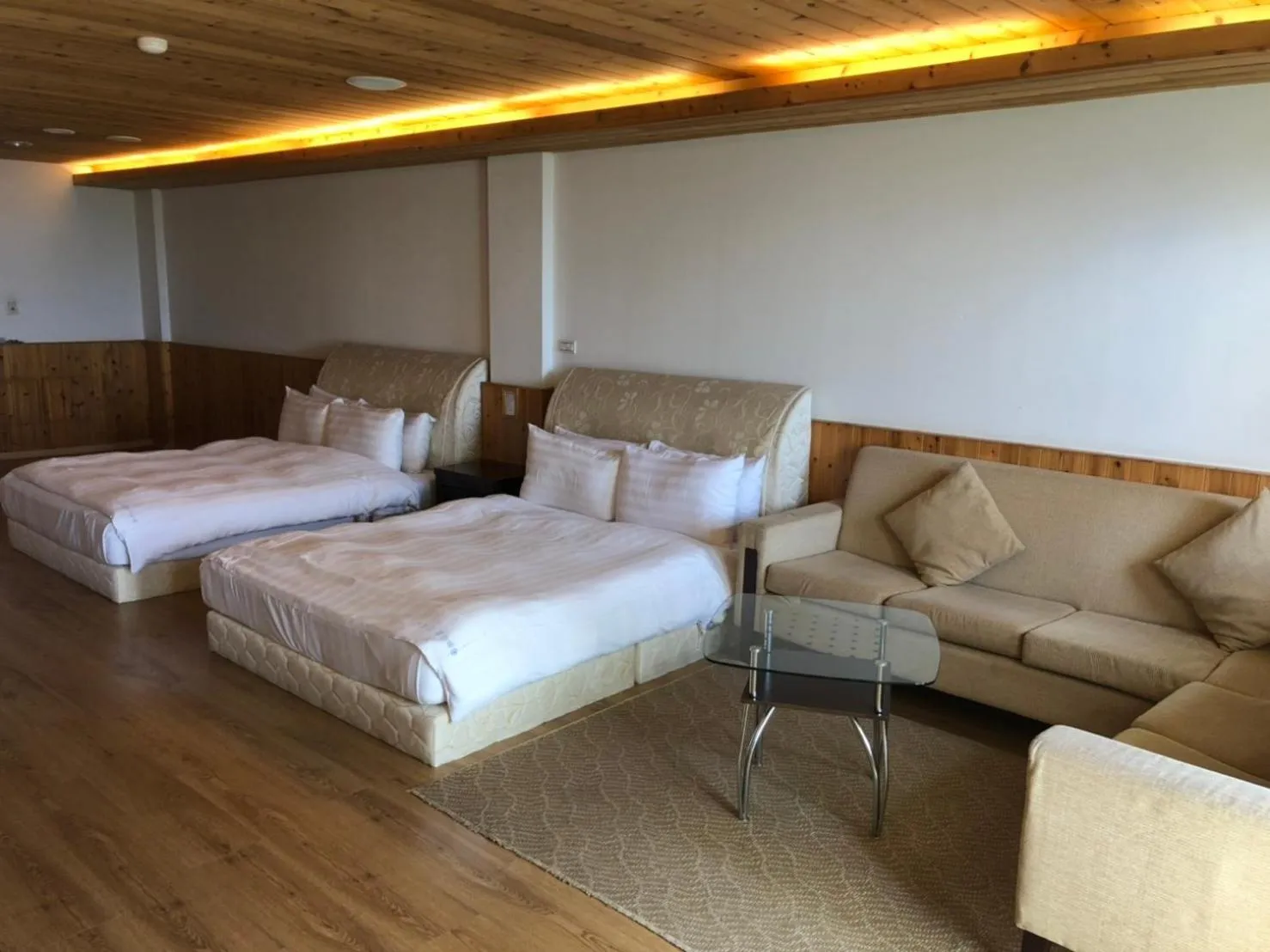 Shower, Bed in Cingjing Brilliant Twins of Seattle