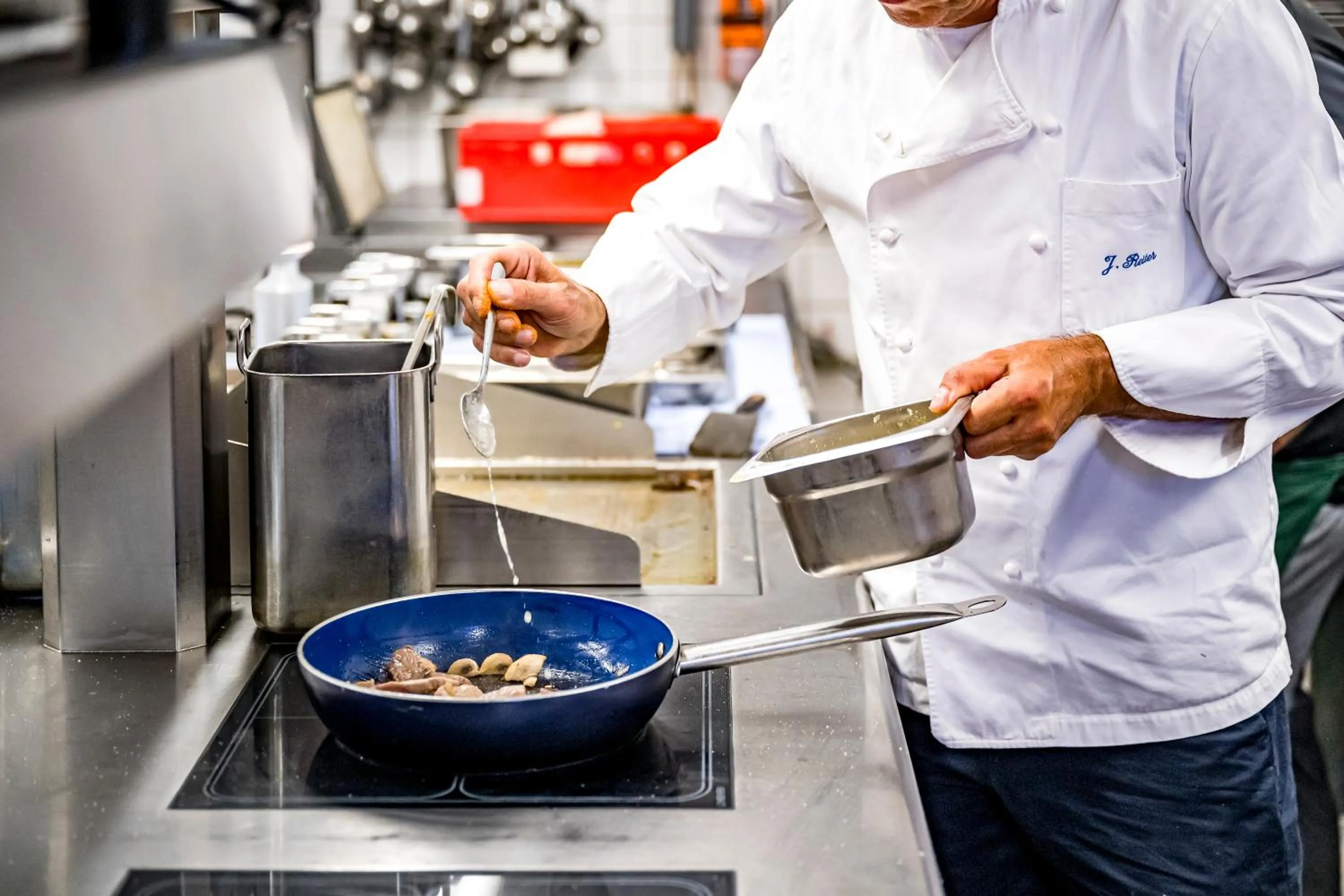 kitchen in Ruhpoldinger Hof - Hotel & Wellness