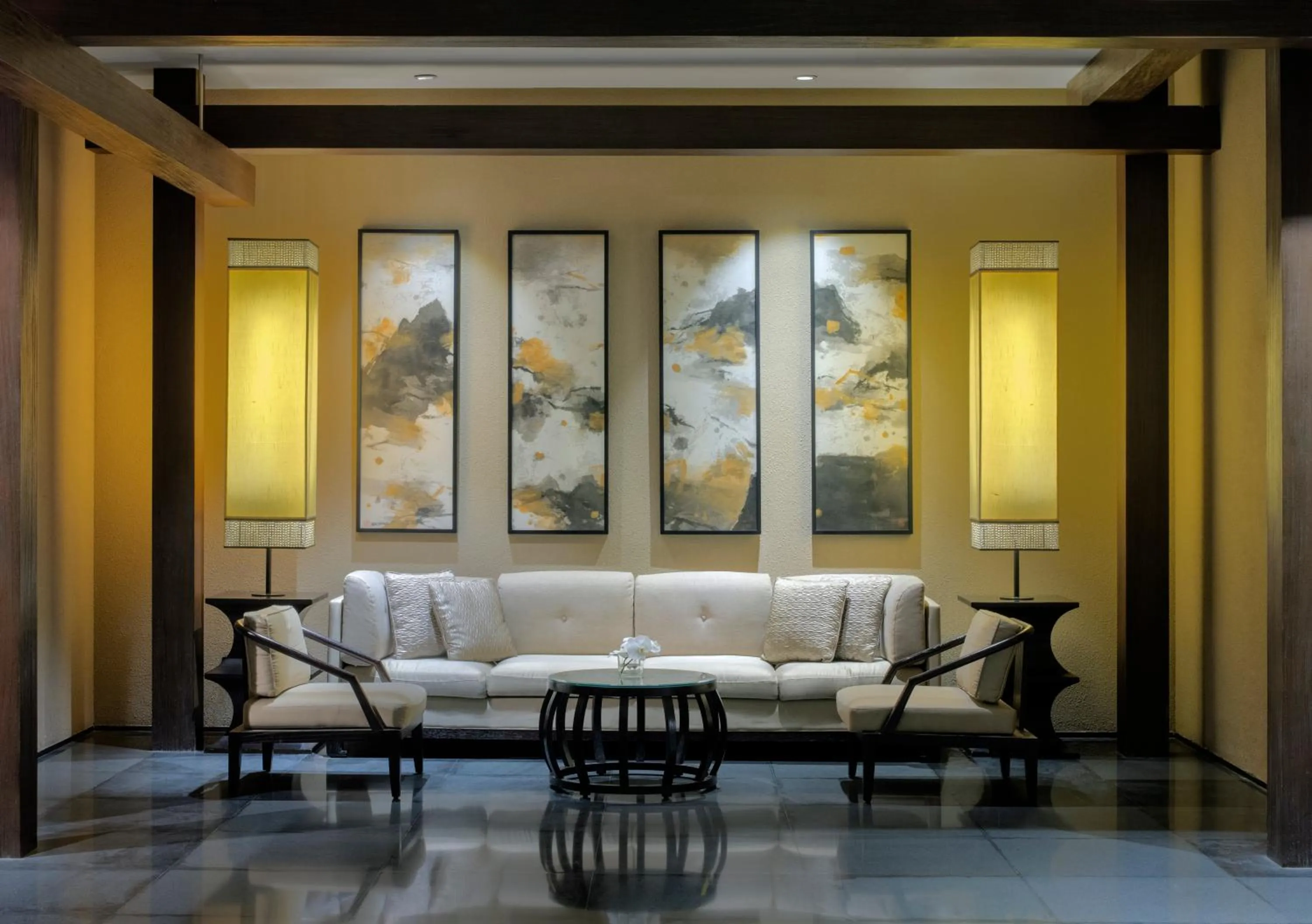 Seating area in Chongqing Ronghui Grand Hotel