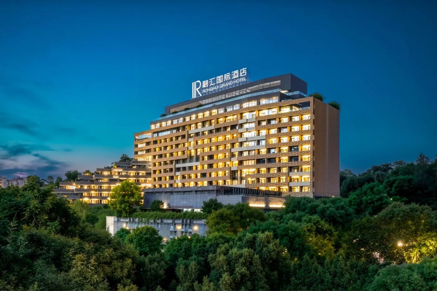 Property building in Chongqing Ronghui Grand Hotel