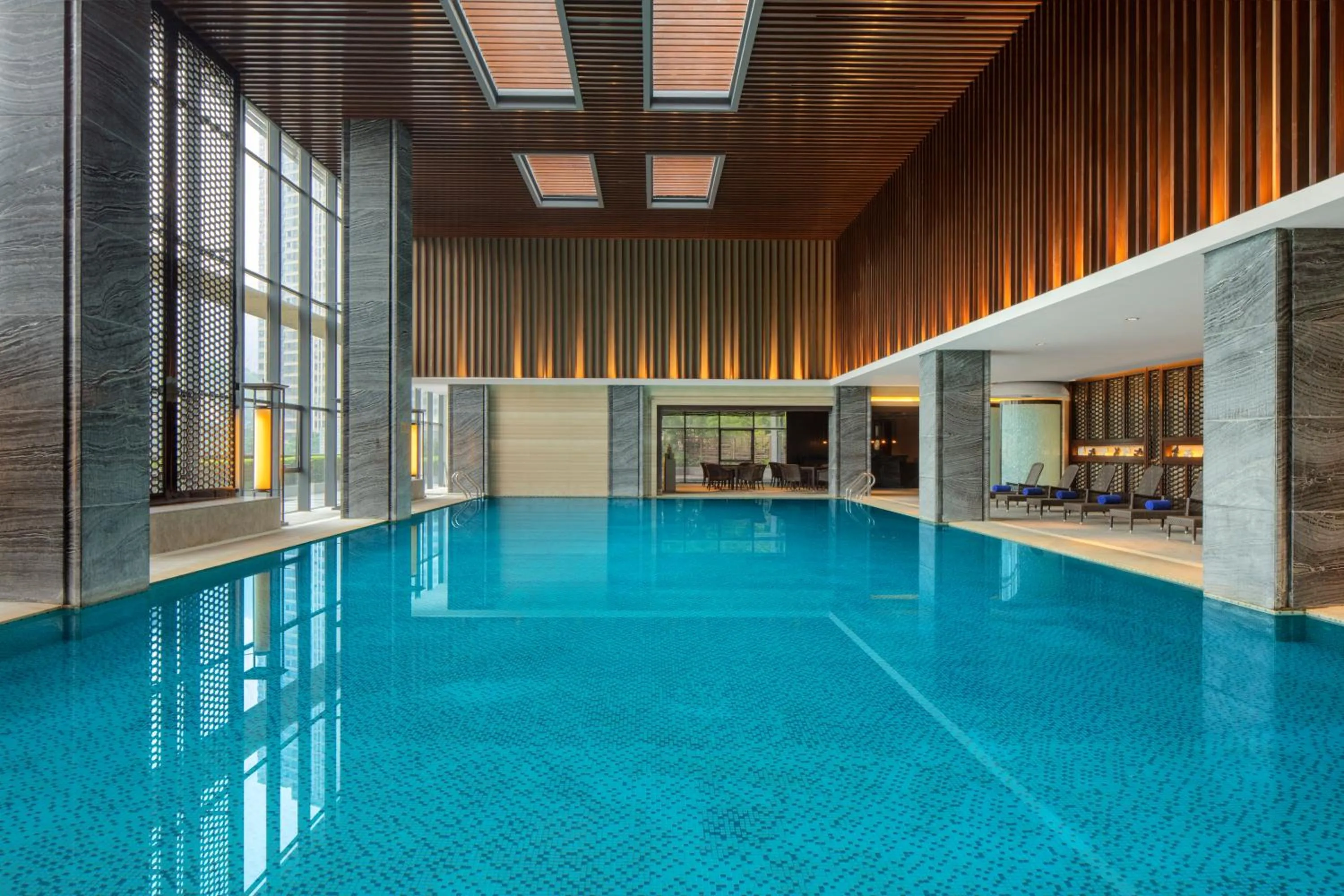 Swimming Pool in Radisson Blu Hotel Chongqing Sha Ping Ba