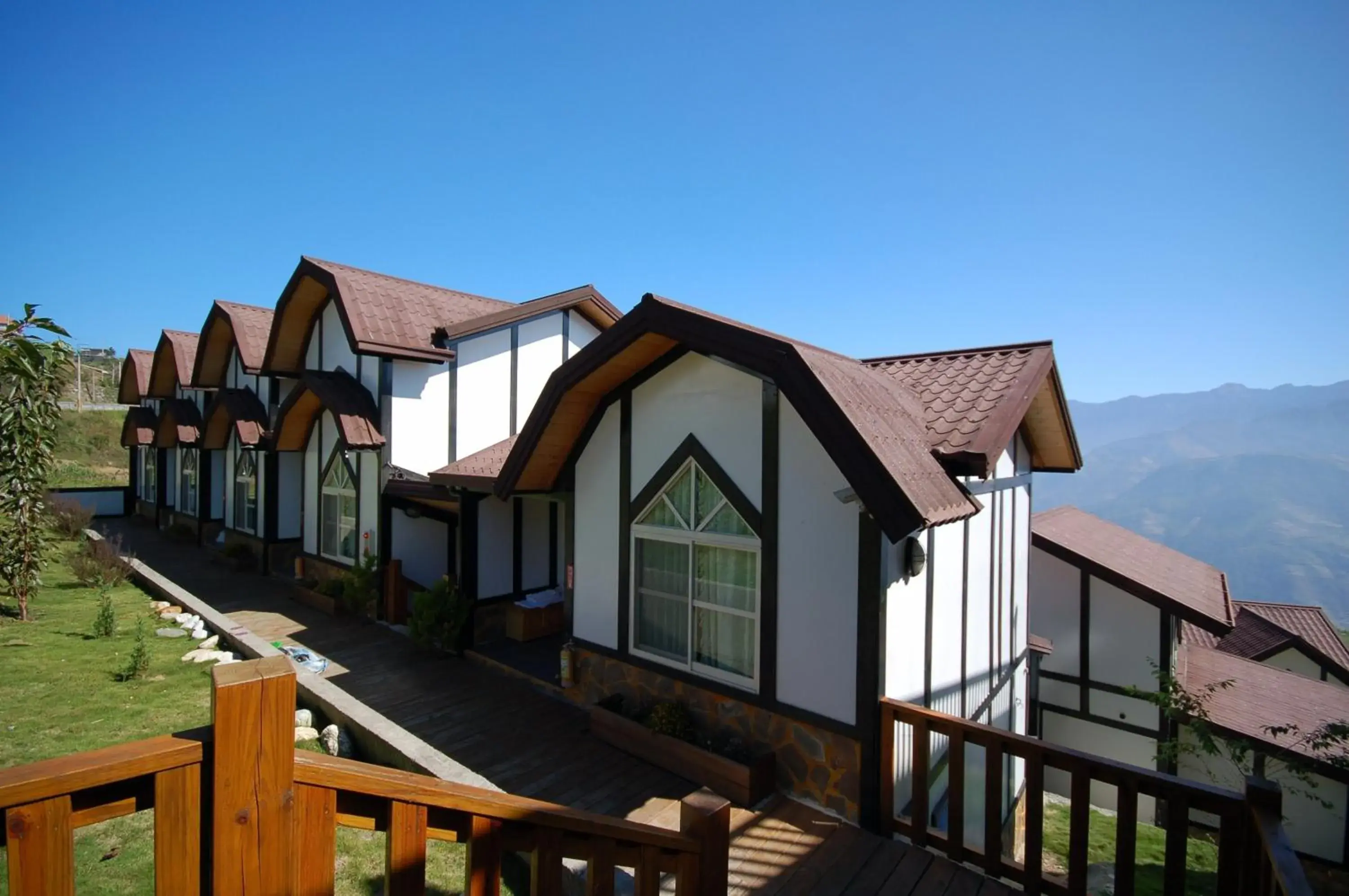 Facade/entrance in Sea of Clouds Vacation Villa Facade/entrance in Sea of Clouds Vacation Villa