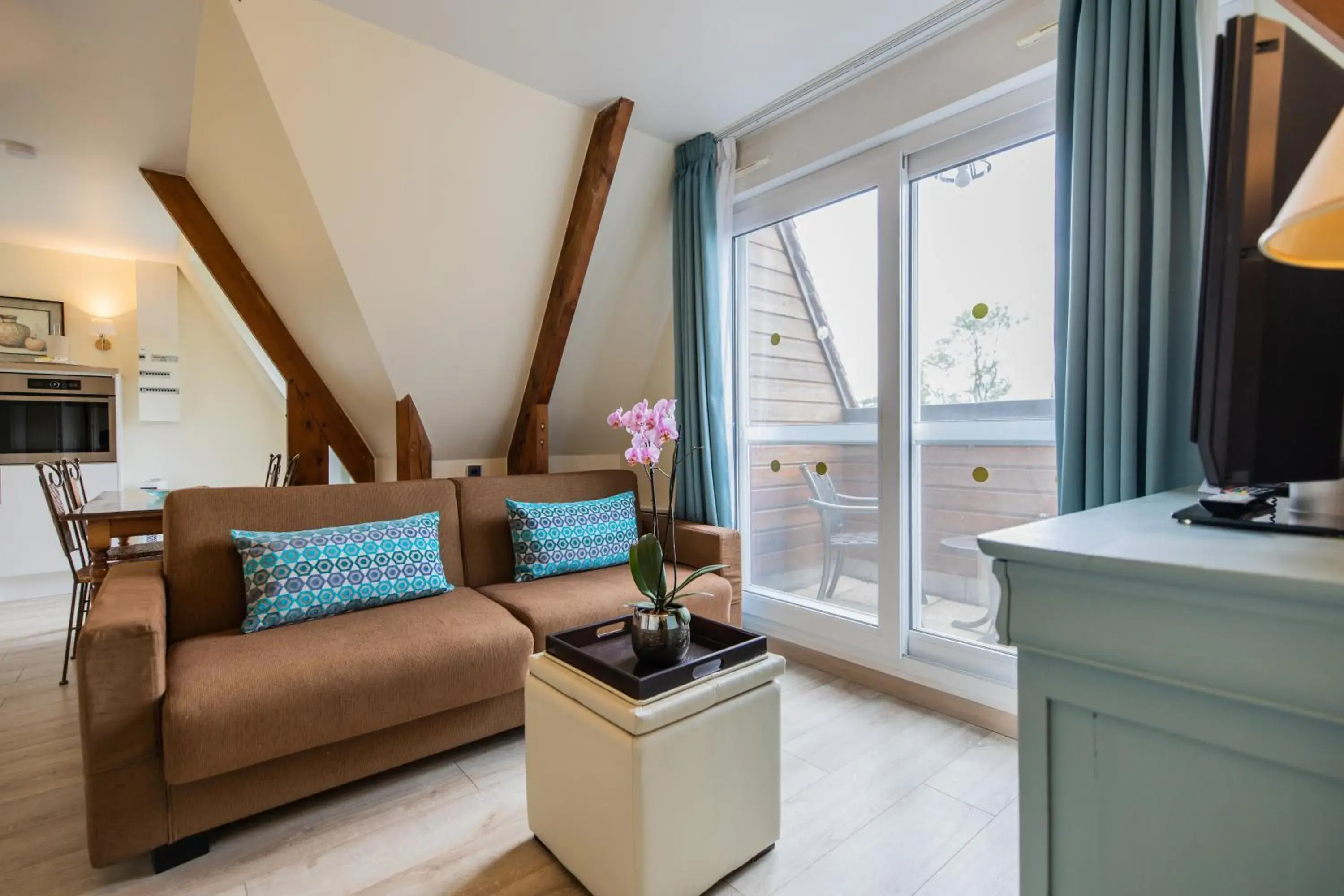 Living room in Club Wyndham Normandy Living room in Club Wyndham Normandy