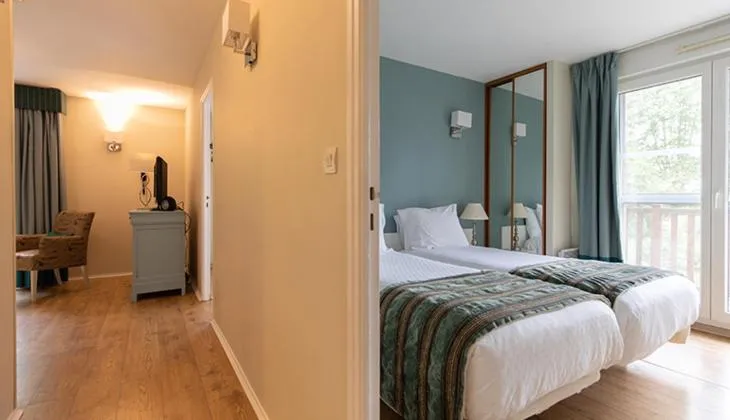 Bedroom, Bed in Club Wyndham Normandy