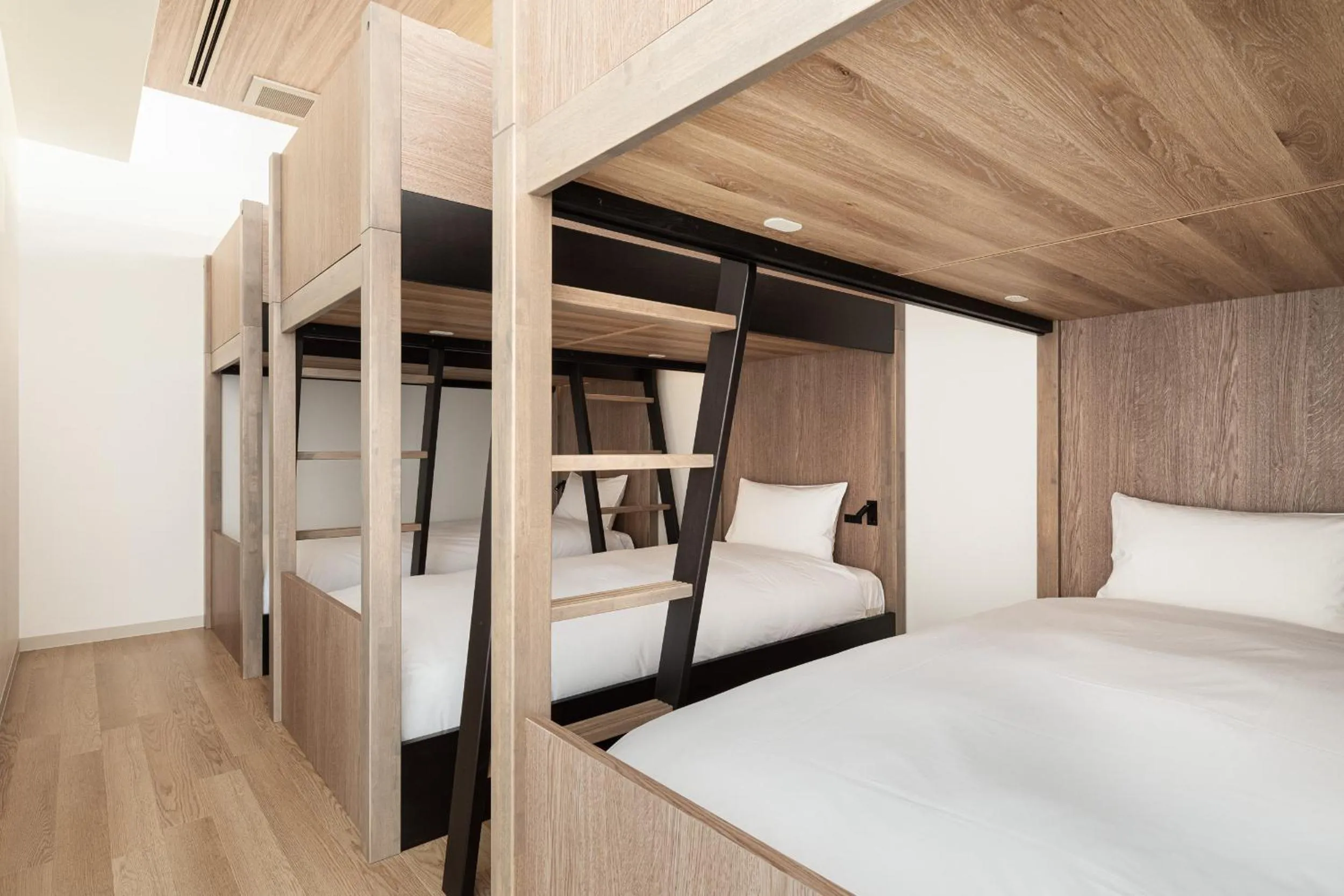 bunk bed, Bed in Nest Hotel Hiroshima Ekimae