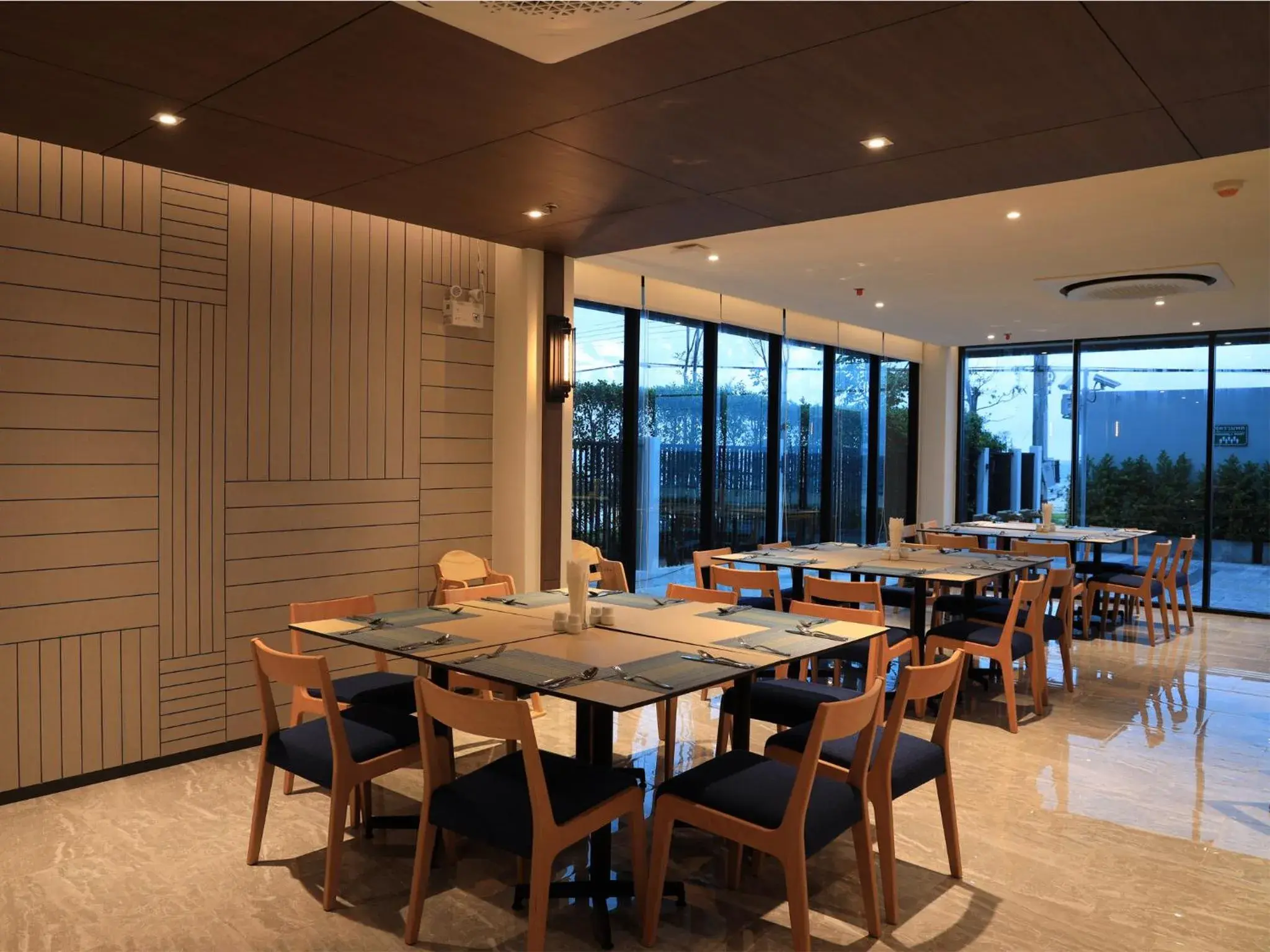 Restaurant/places to eat in Fortune Saeng Chan Beach Hotel Rayong - SHA Plus Restaurant/places to eat in Fortune Saeng Chan Beach Hotel Rayong - SHA Plus