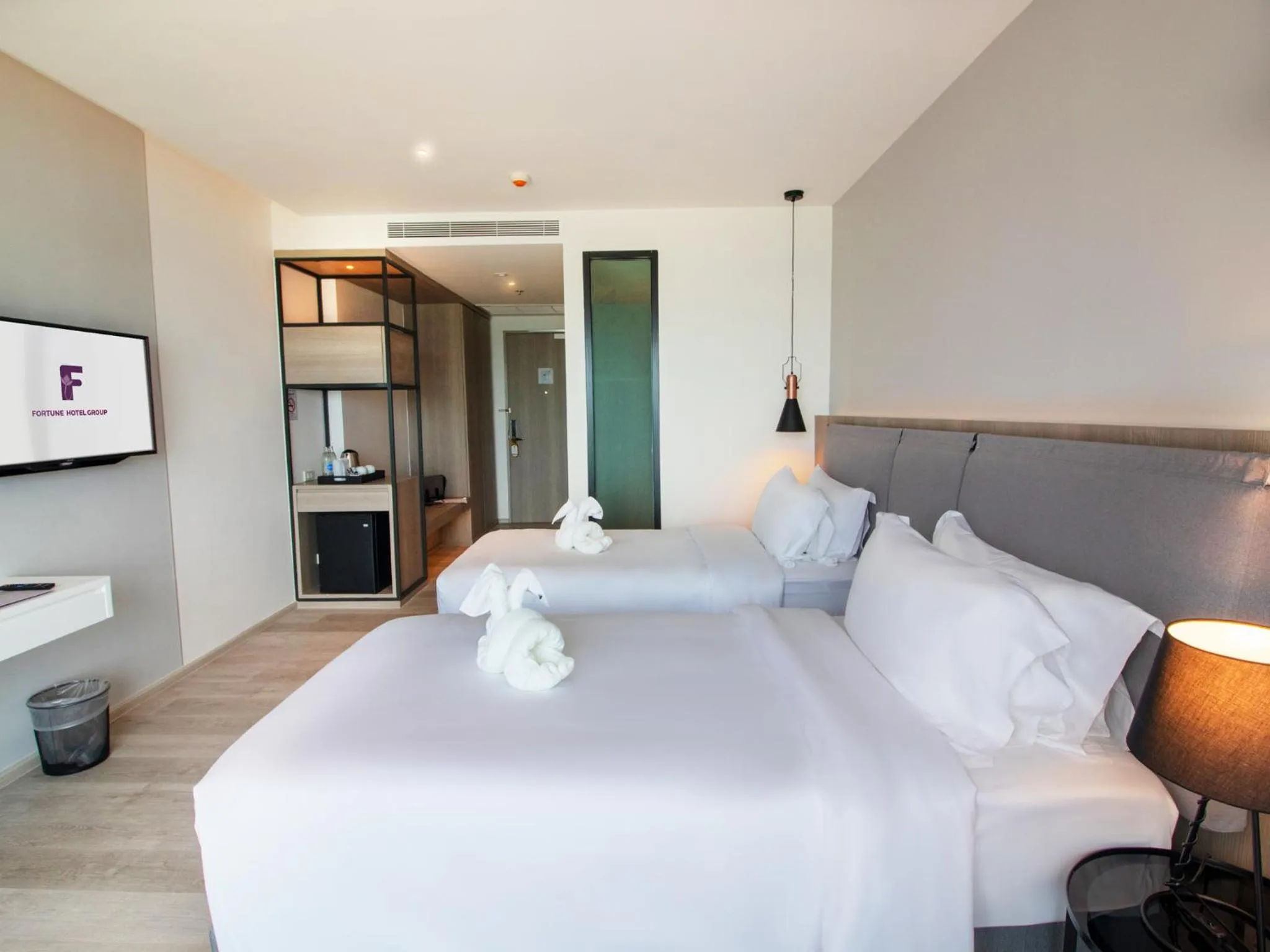 Bedroom, Bed in Fortune Saeng Chan Beach Hotel Rayong - SHA Plus