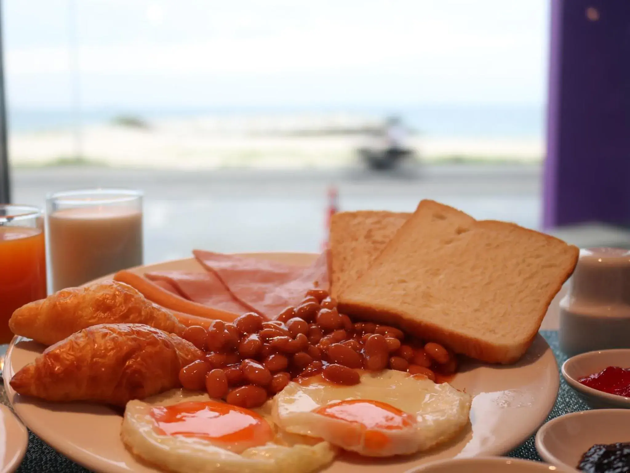 Restaurant/places to eat in Fortune Saeng Chan Beach Hotel Rayong - SHA Plus Restaurant/places to eat in Fortune Saeng Chan Beach Hotel Rayong - SHA Plus