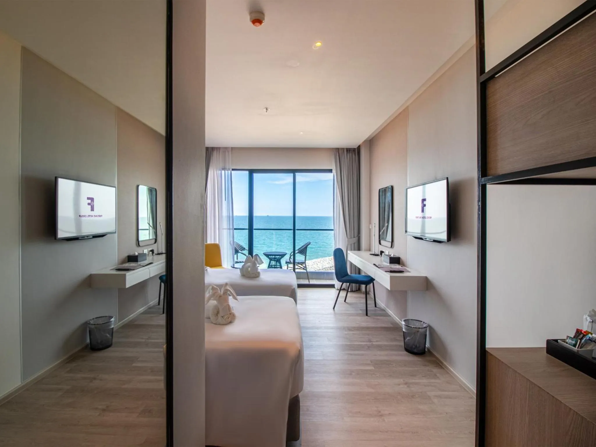 Bedroom in Fortune Saeng Chan Beach Hotel Rayong - SHA Plus