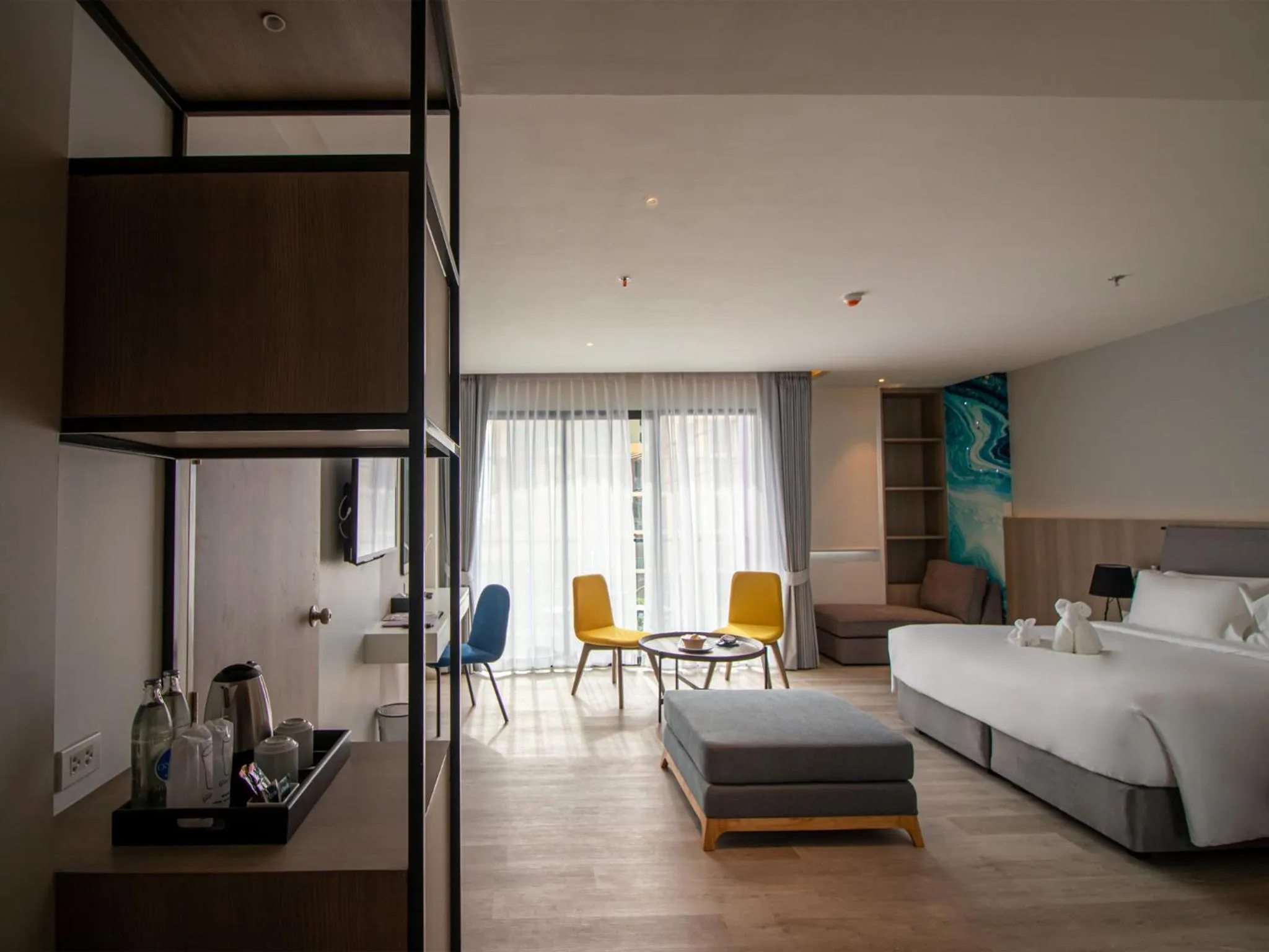 Seating area, Bed in Fortune Saeng Chan Beach Hotel Rayong - SHA Plus