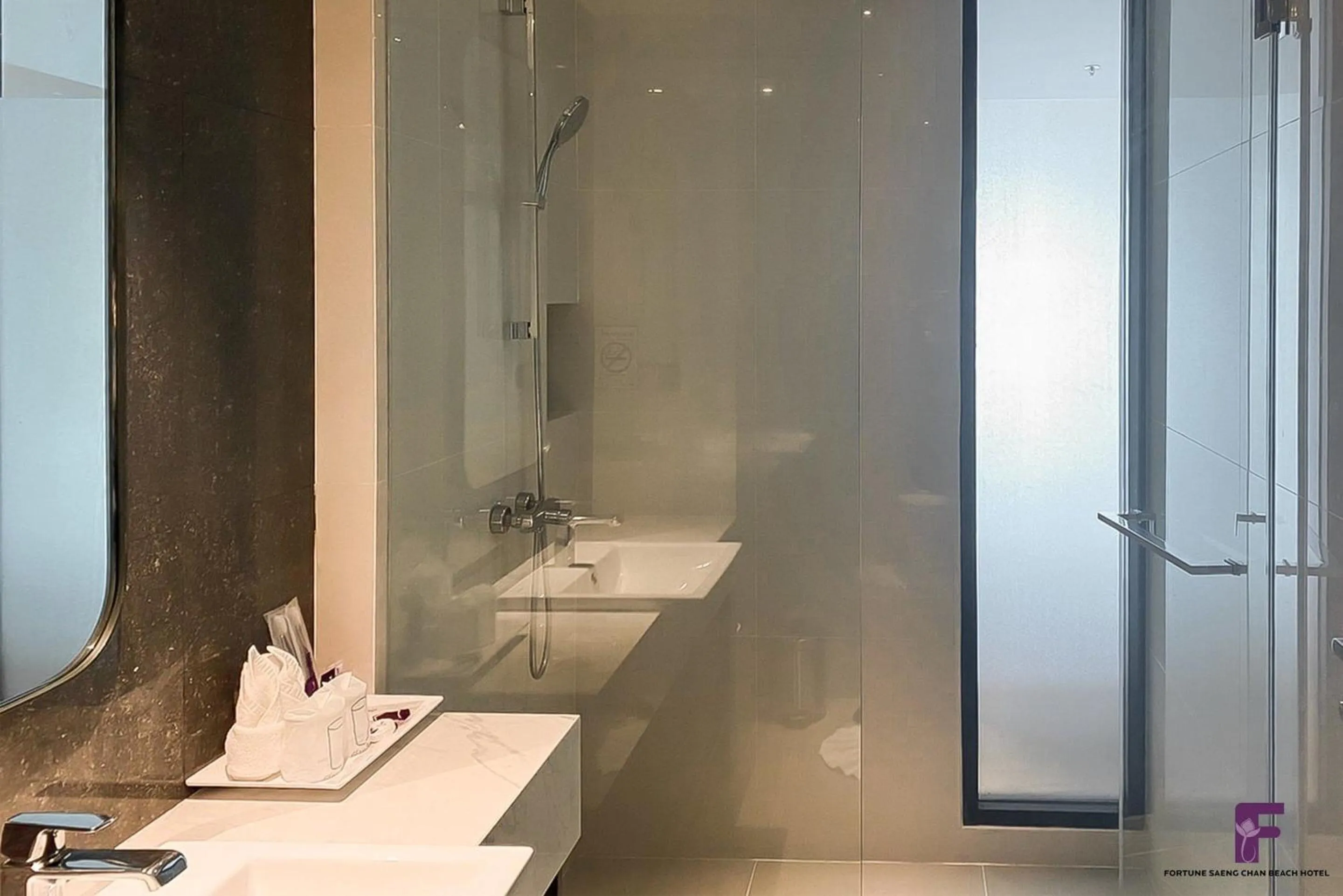 Bathroom in Fortune Saeng Chan Beach Hotel Rayong - SHA Plus