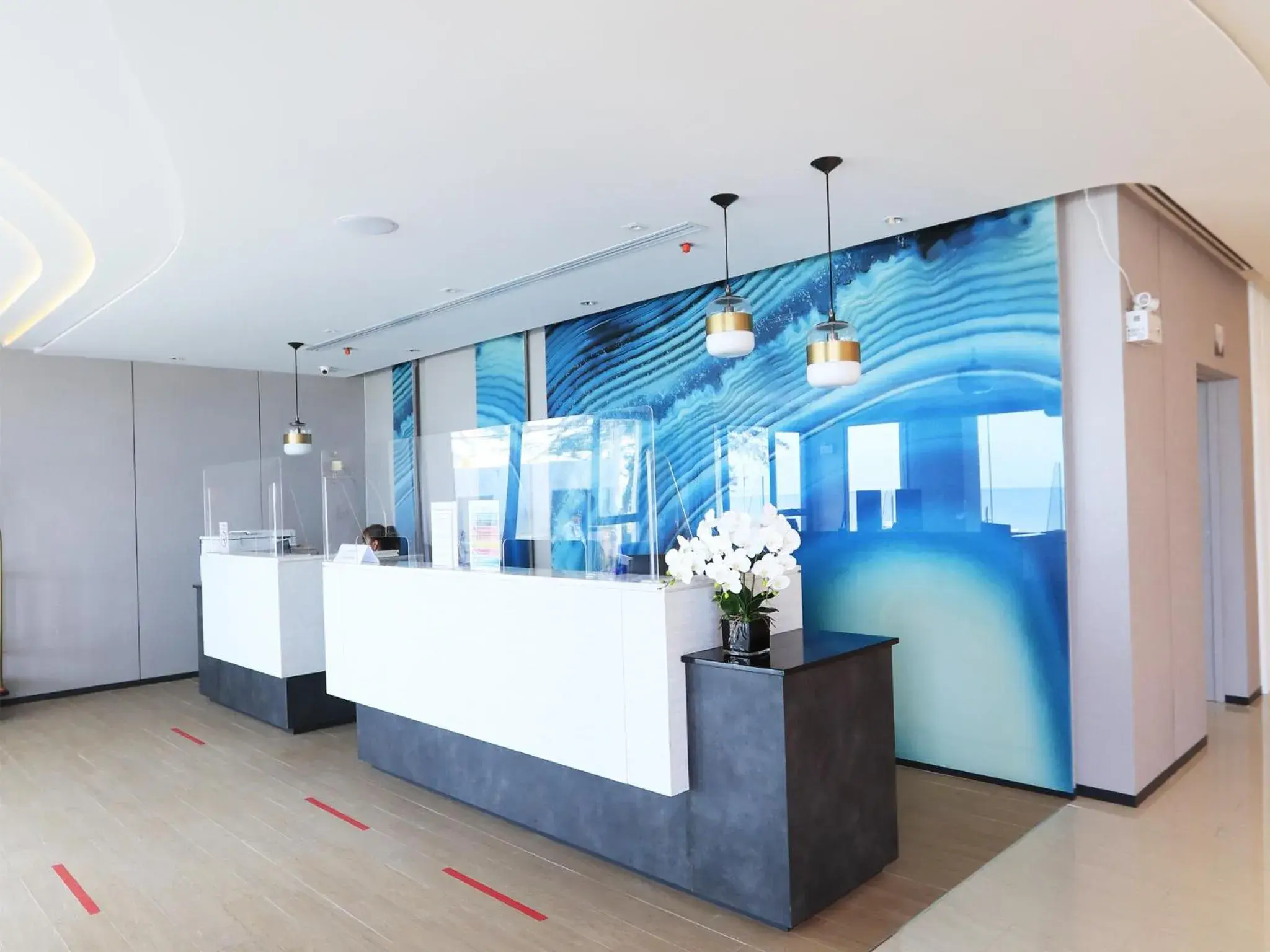 Lobby or reception in Fortune Saeng Chan Beach Hotel Rayong - SHA Plus Lobby or reception in Fortune Saeng Chan Beach Hotel Rayong - SHA Plus