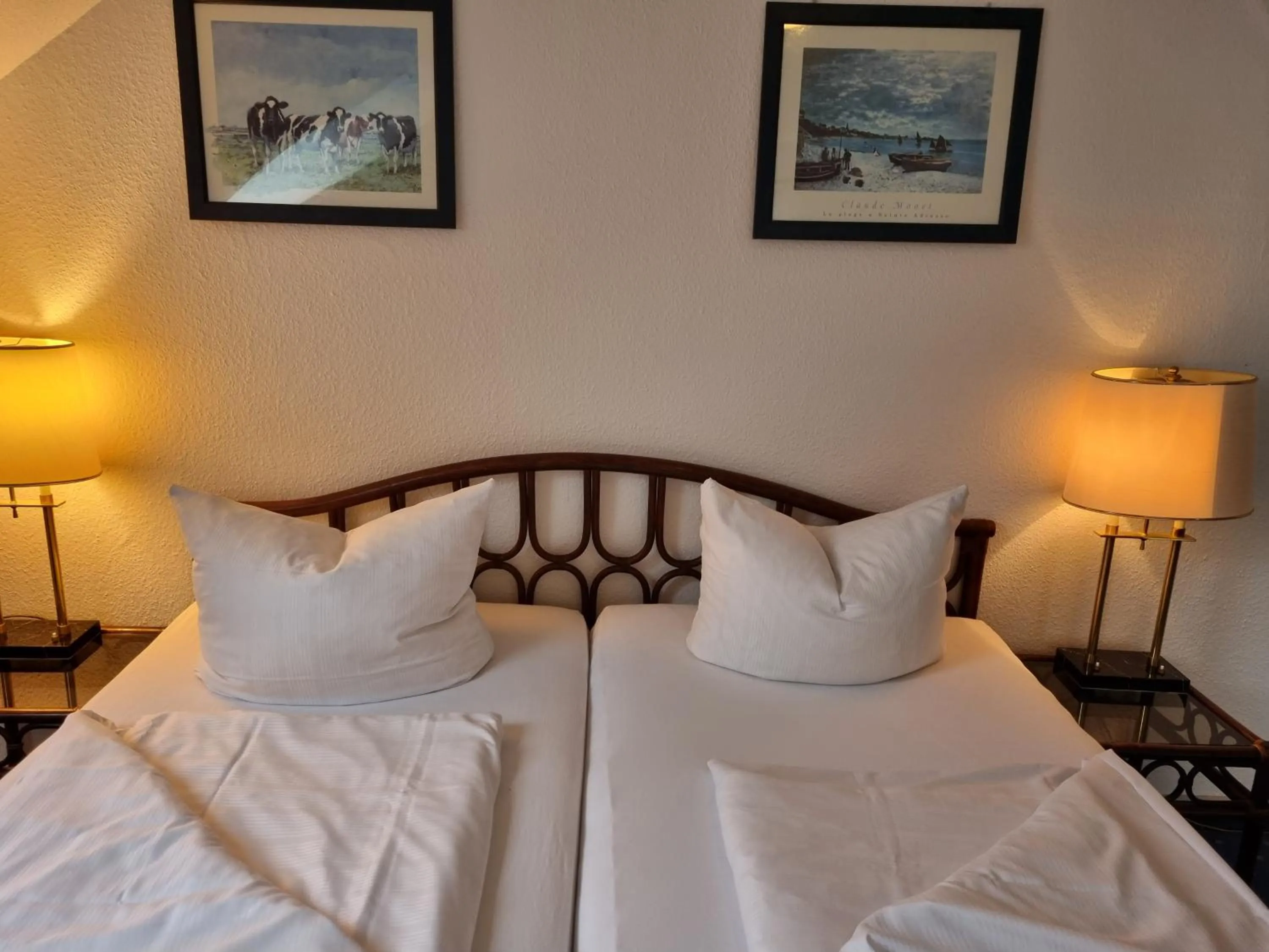 Bed in Erbenholz Hotel