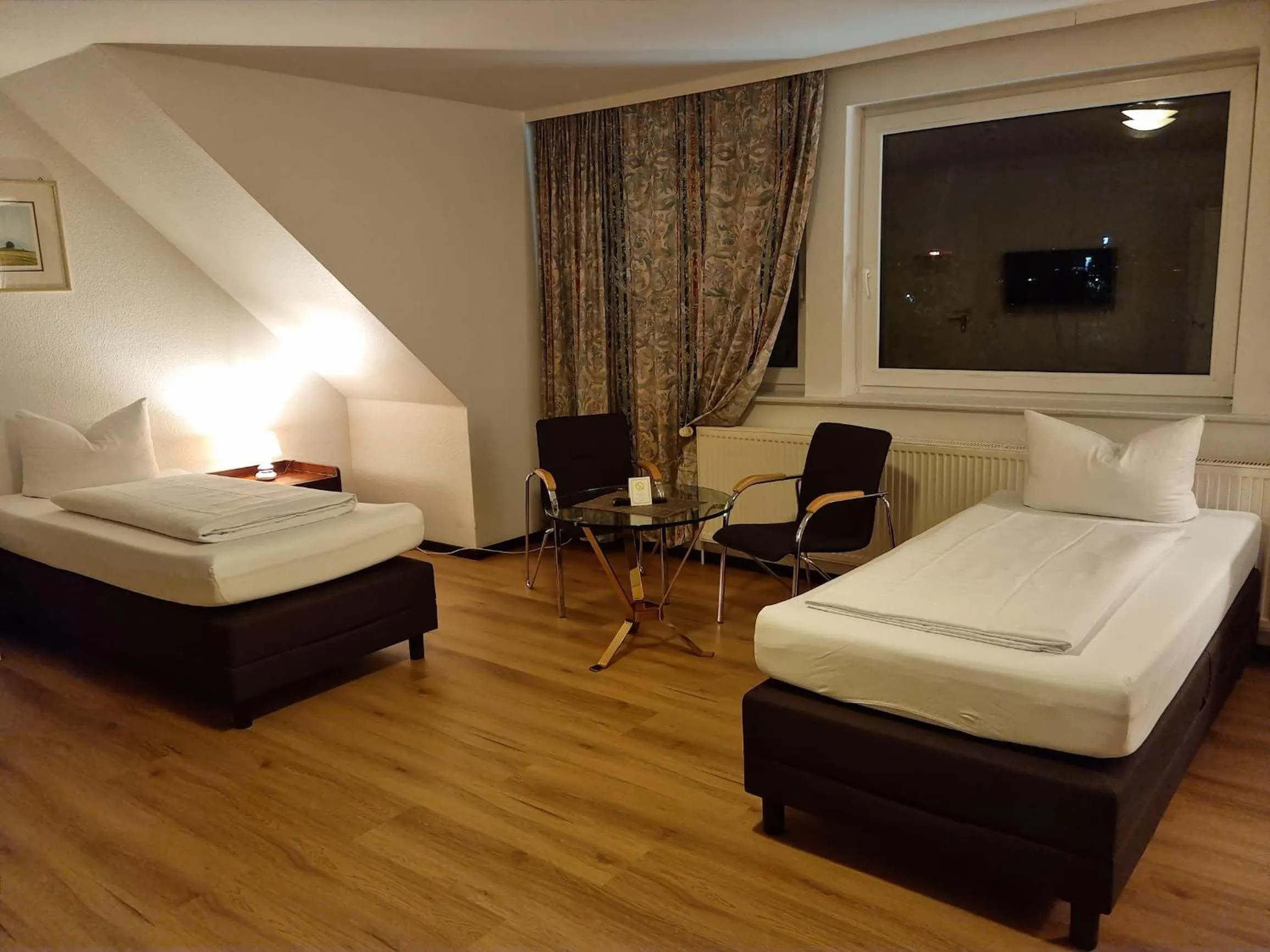 TV and multimedia, Bed in Erbenholz Hotel