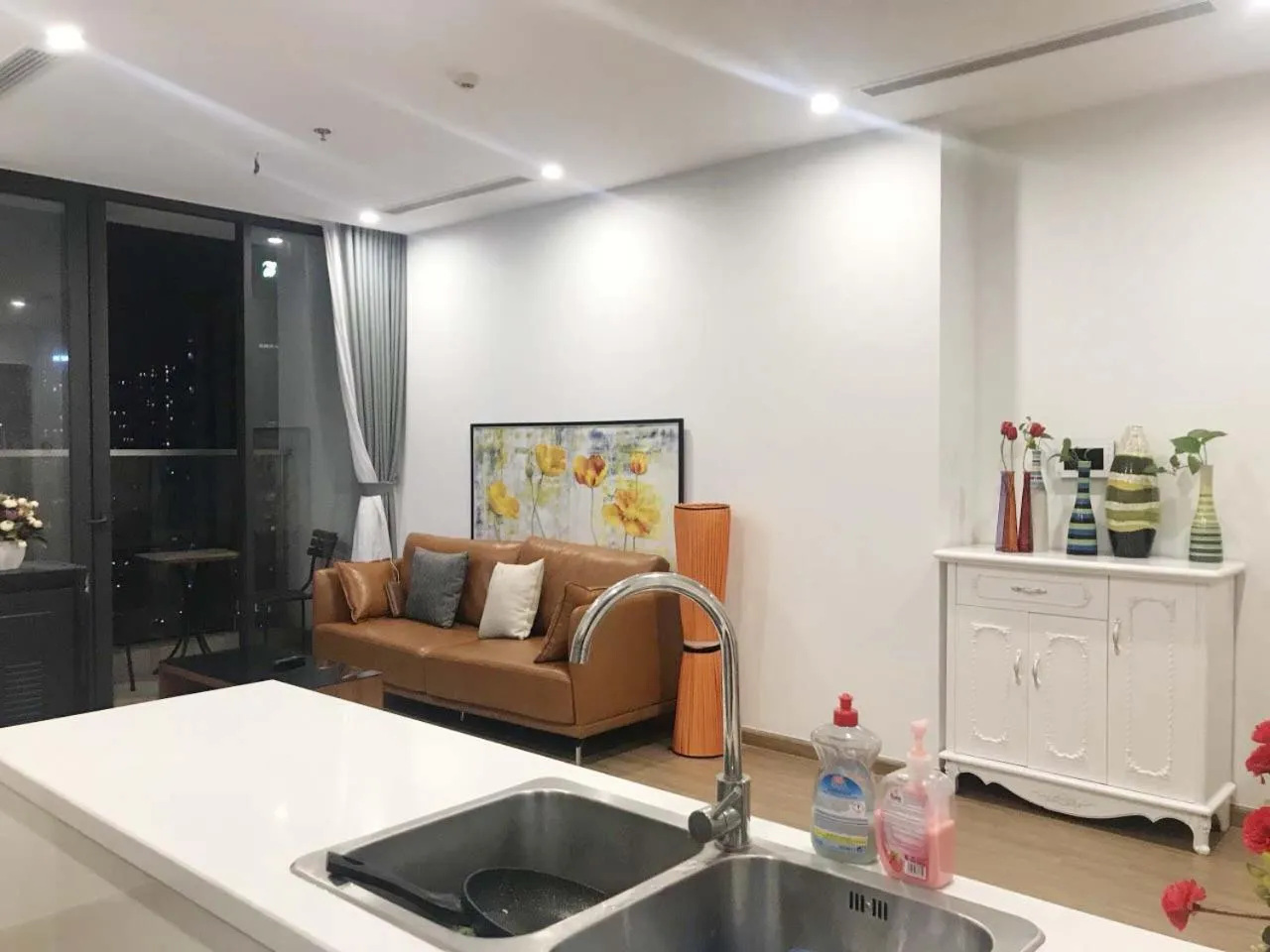 BOM HOMES- VINHOMES SKYLAKE- SERVICE APARTMENt