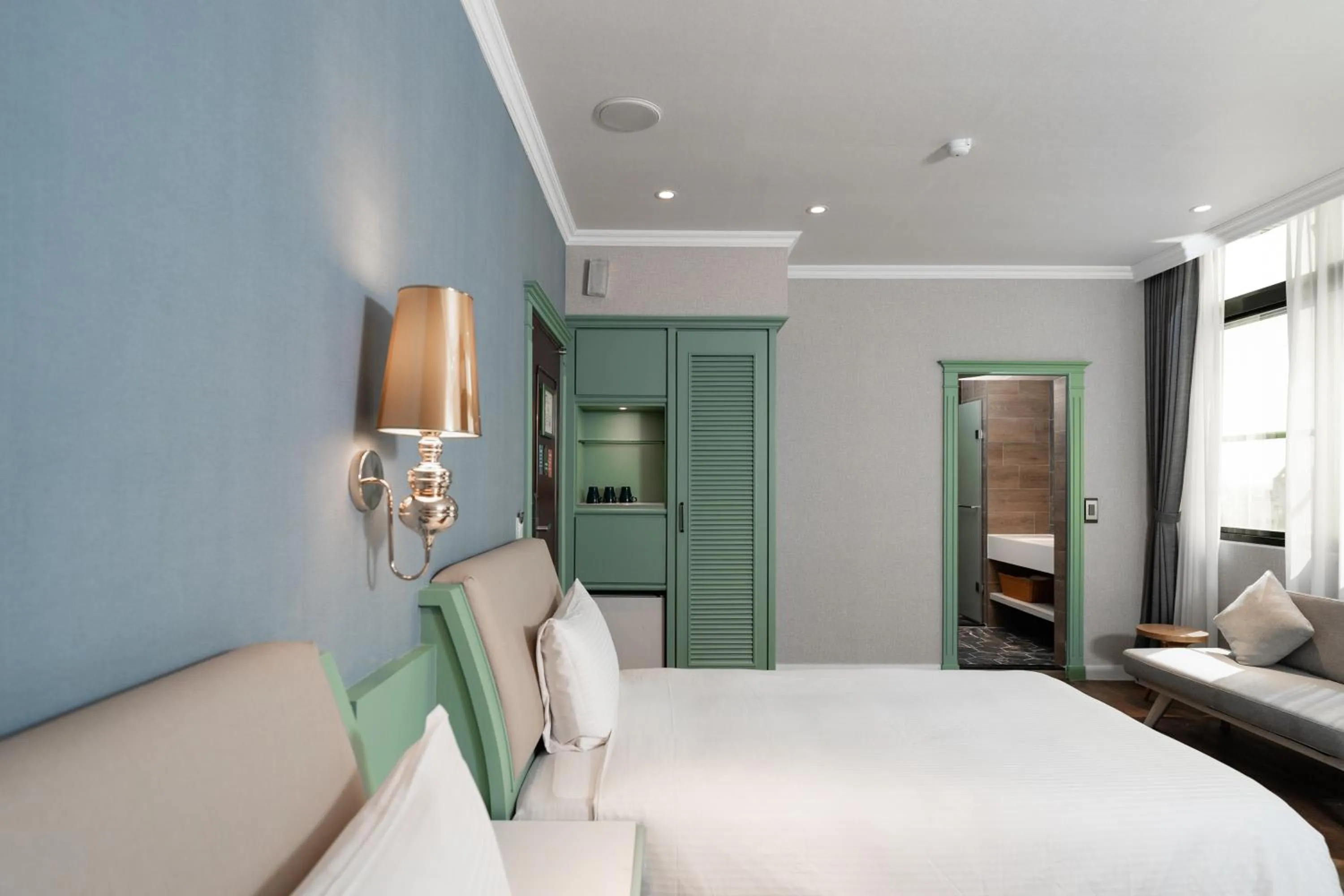 Photo of the whole room, Bed in Fu Hsiang Hotel