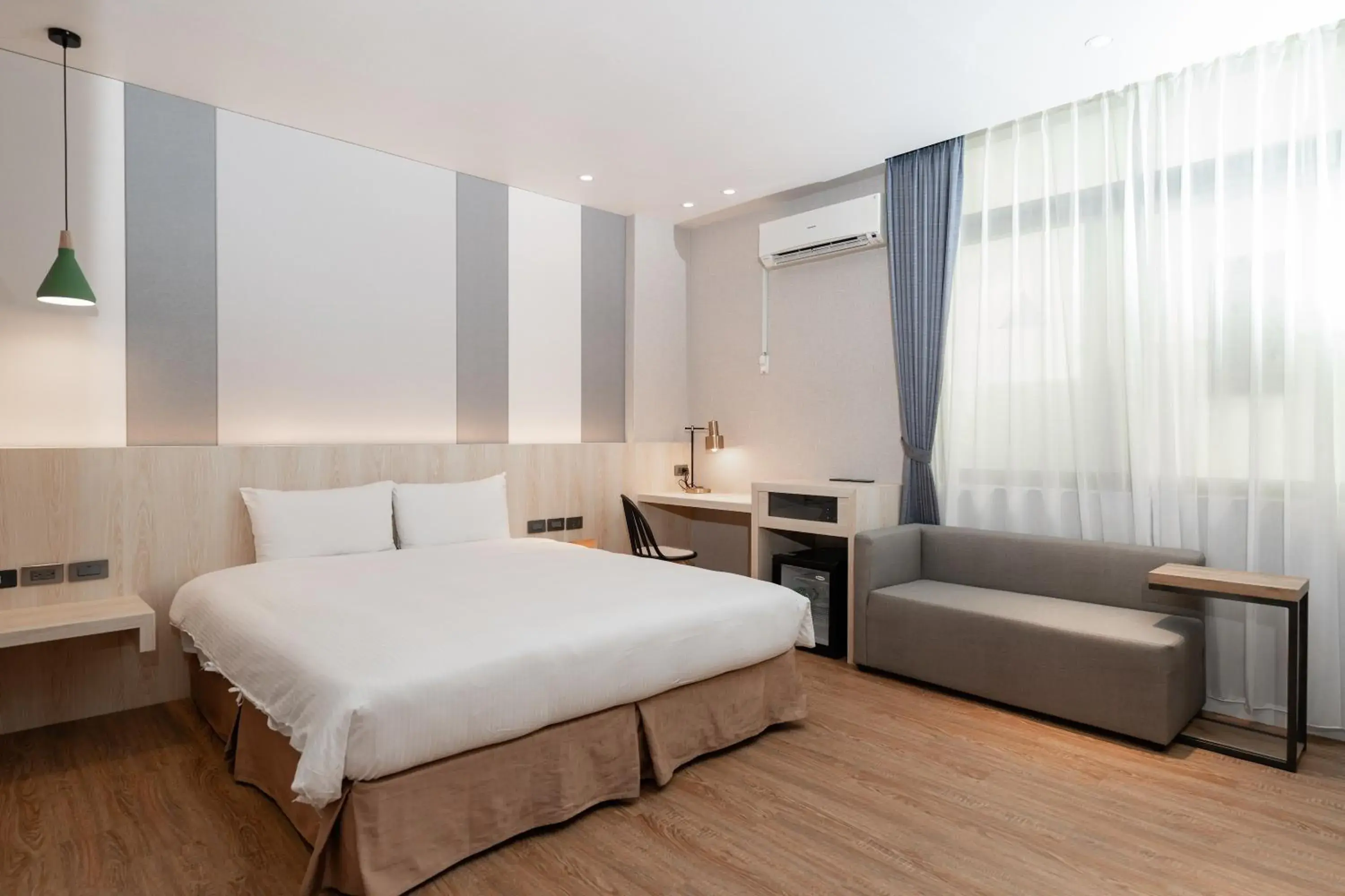 Photo of the whole room, Bed in Fu Hsiang Hotel Photo of the whole room, Bed in Fu Hsiang Hotel