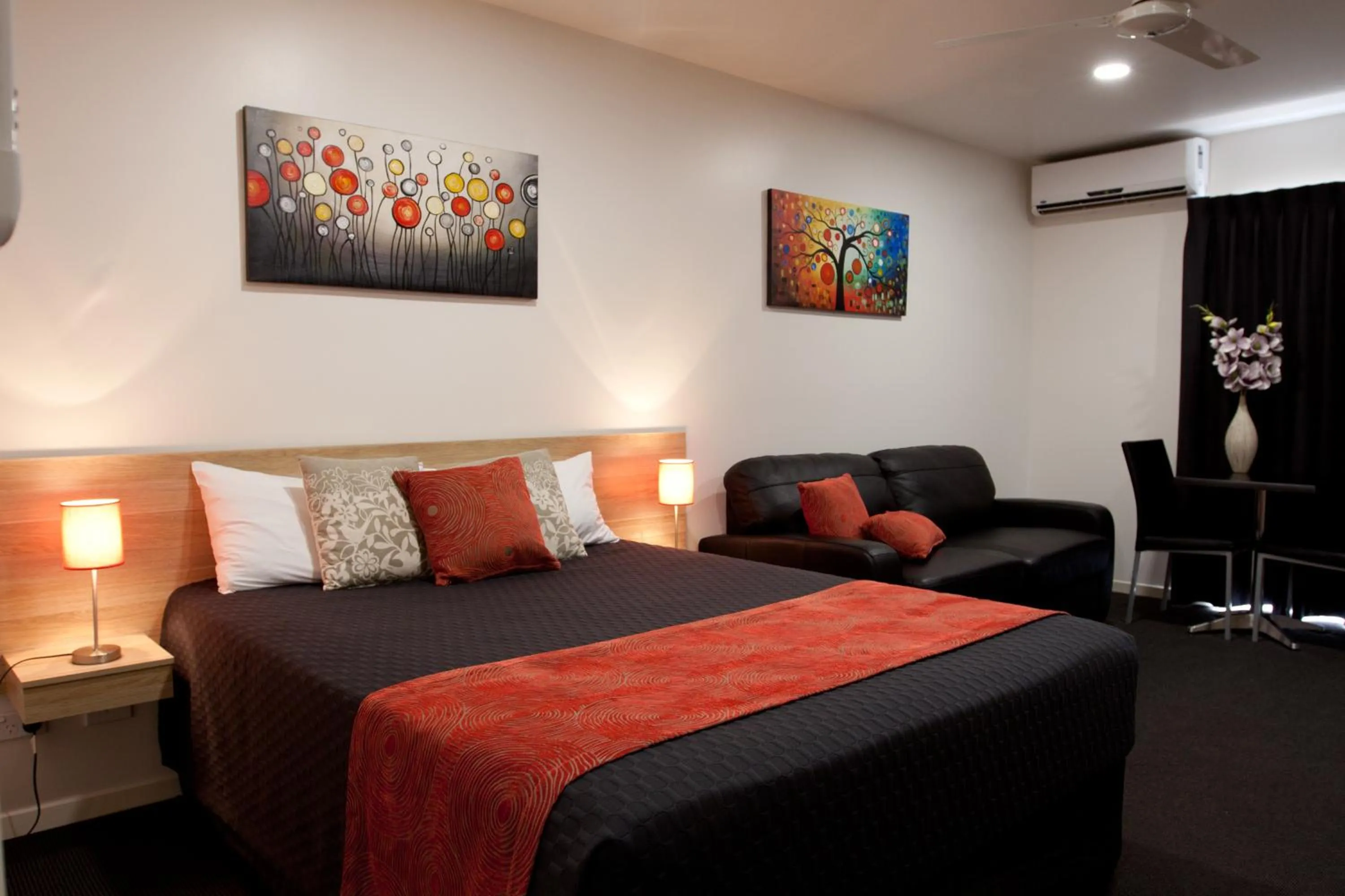 Bed in Abode37 Motel Emerald