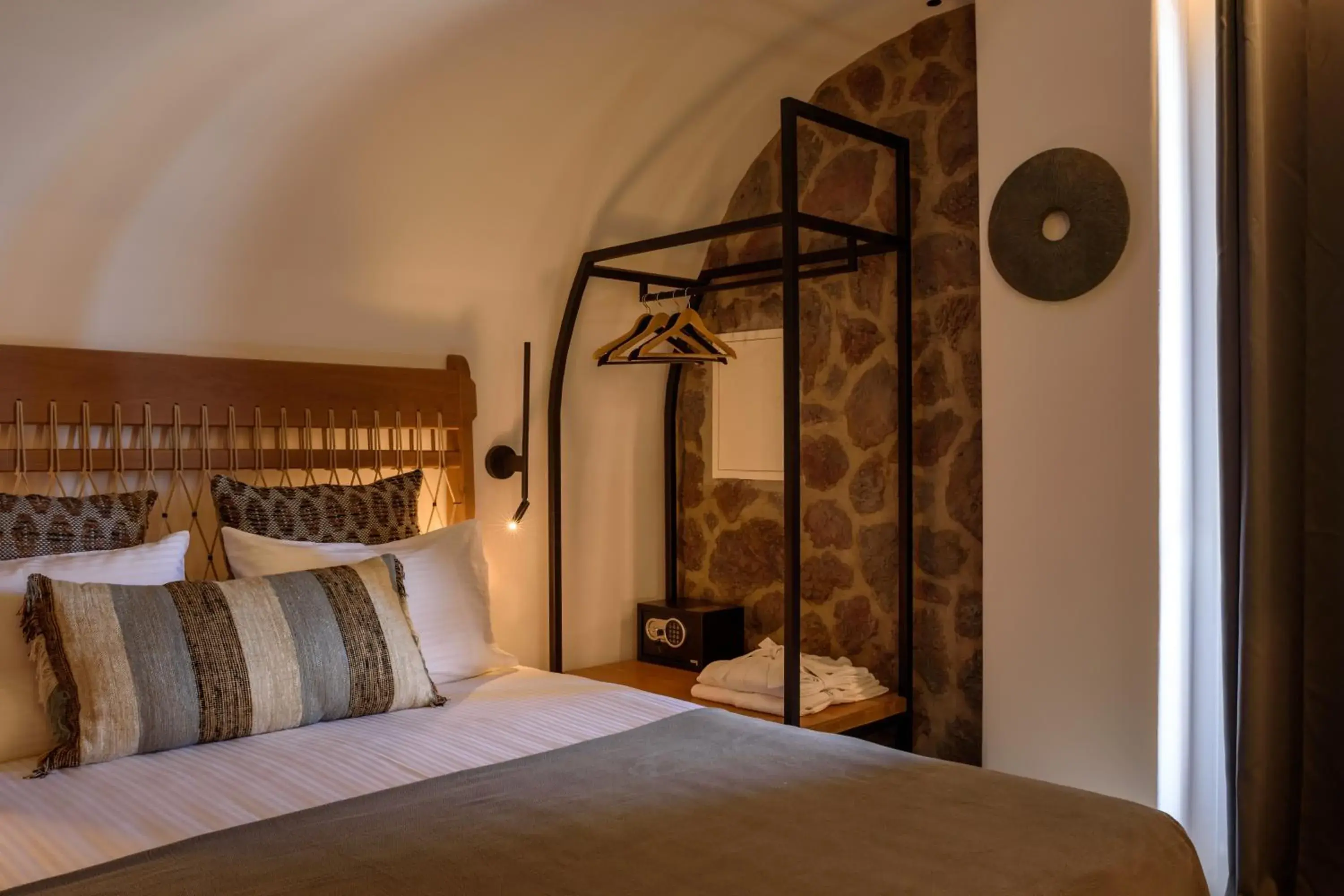 Bedroom, Bed in Vrachos Suites Mykonos Bedroom, Bed in Vrachos Suites Mykonos