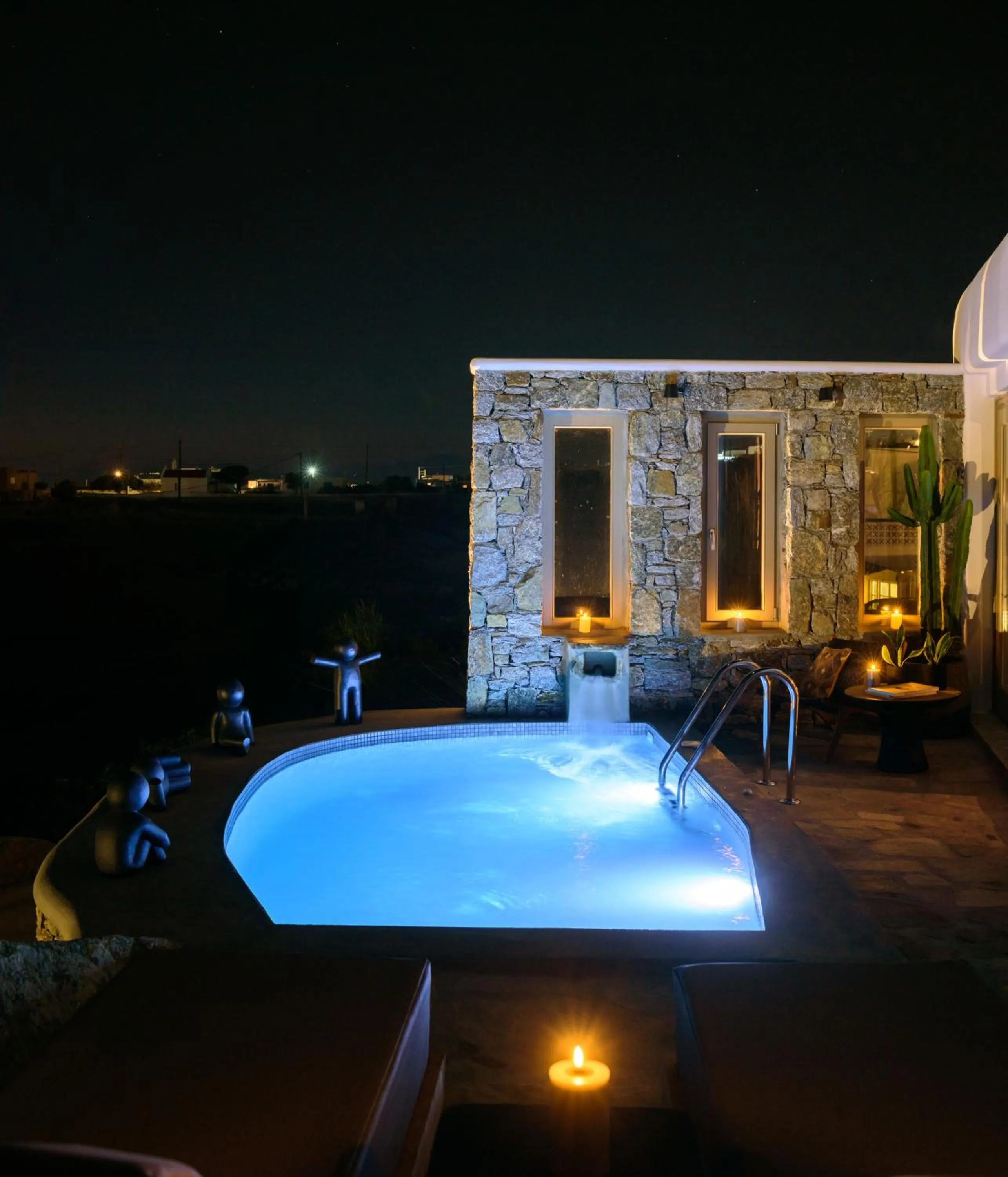 Swimming pool in Vrachos Suites Mykonos