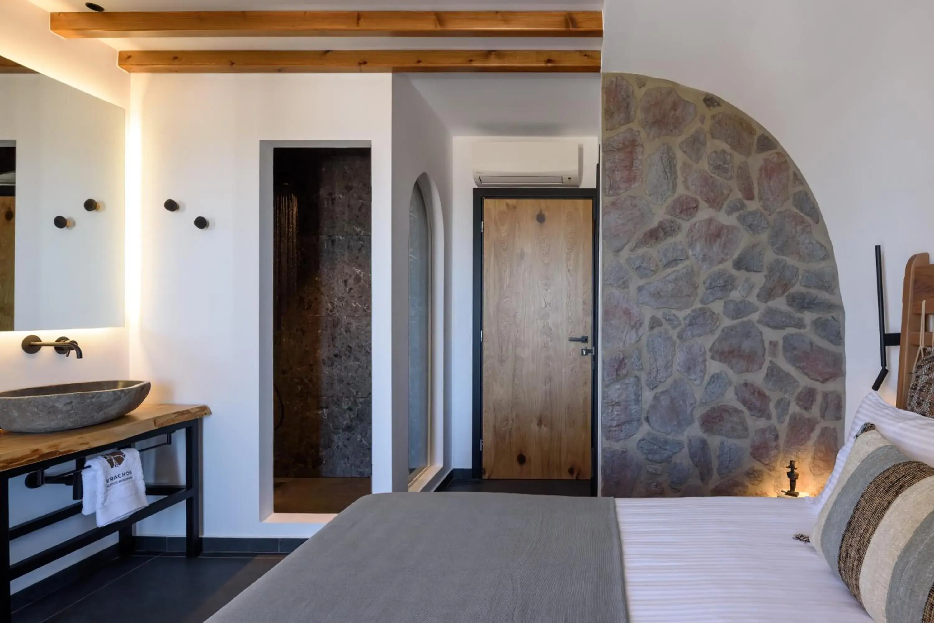Bedroom, Bed in Vrachos Suites Mykonos Bedroom, Bed in Vrachos Suites Mykonos
