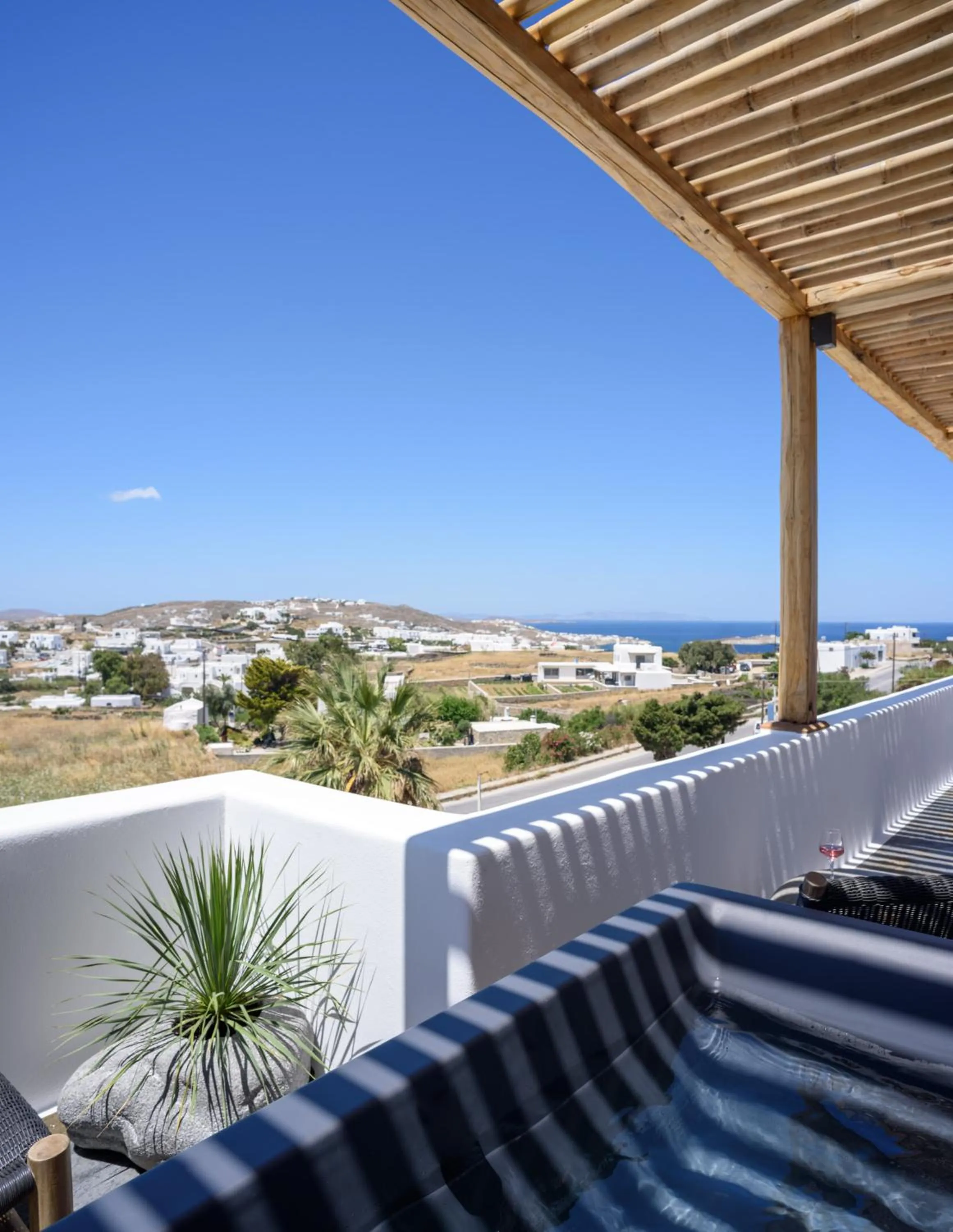 Day in Vrachos Suites Mykonos