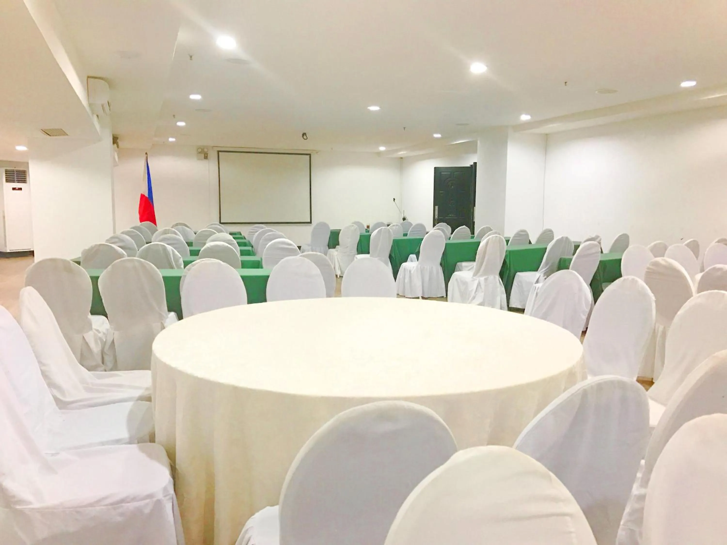 Banquet/Function facilities in Forest Crest Nature Hotel and Resort Powered by ASTON