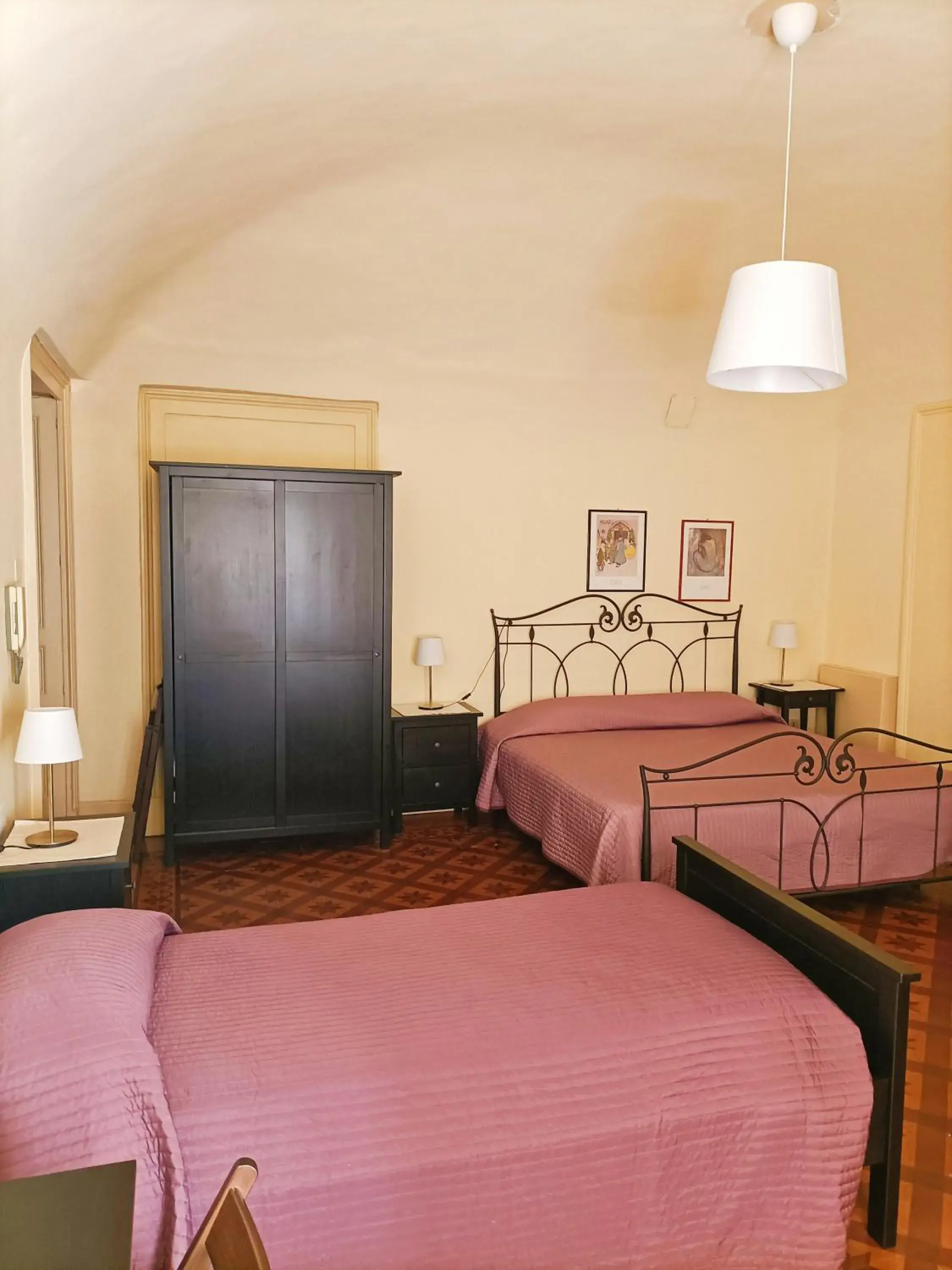 Double Room with Bath in Ivana B&B Double Room with Bath in Ivana B&B