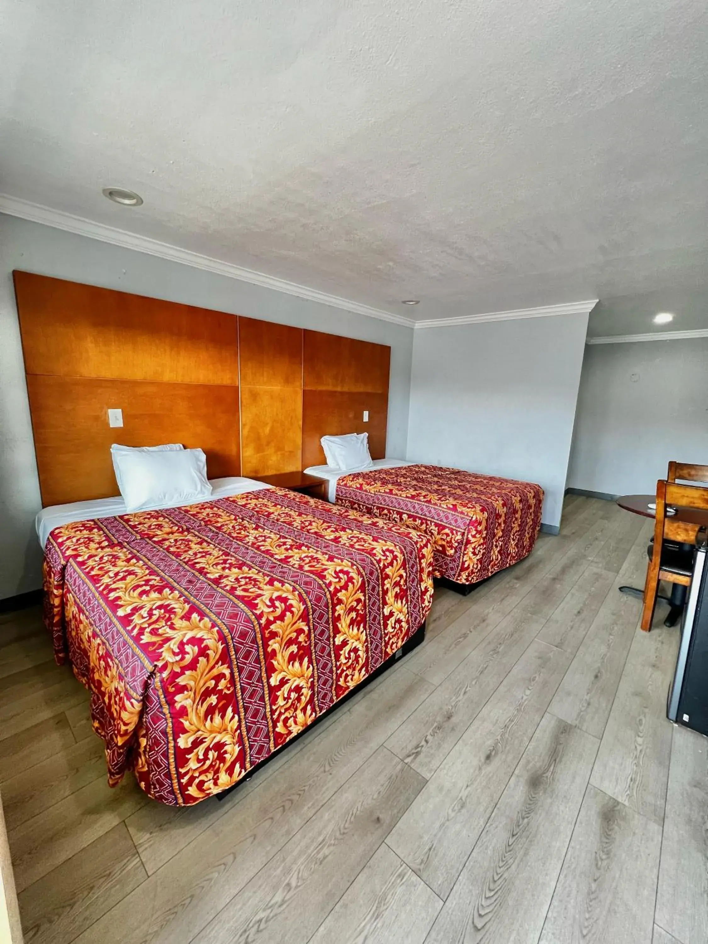 Bed in Aqua Inn Motel Bed in Aqua Inn Motel