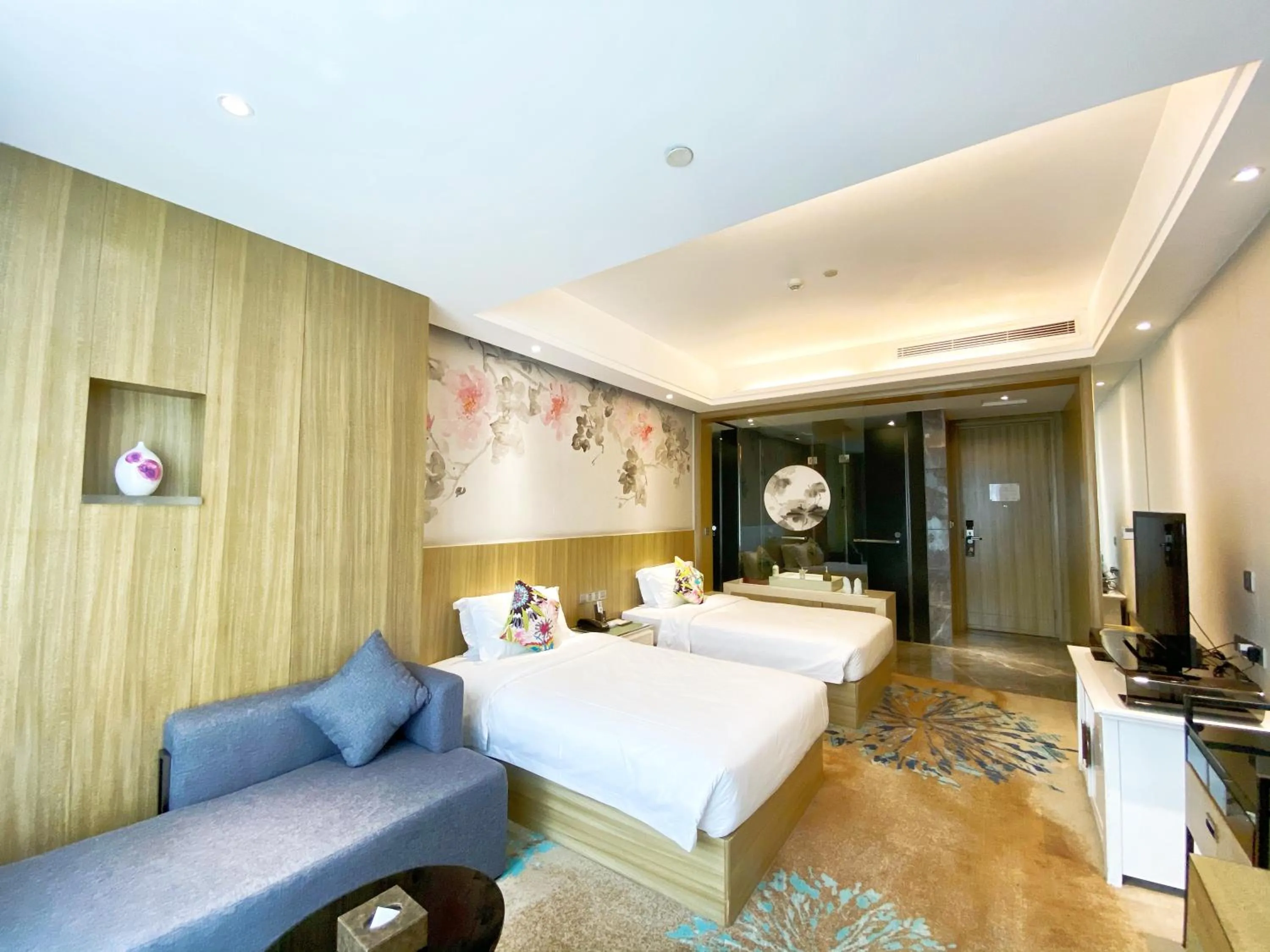 Photo of the whole room, Bed in Paco Hotel Tаojin Metro Guangzhou