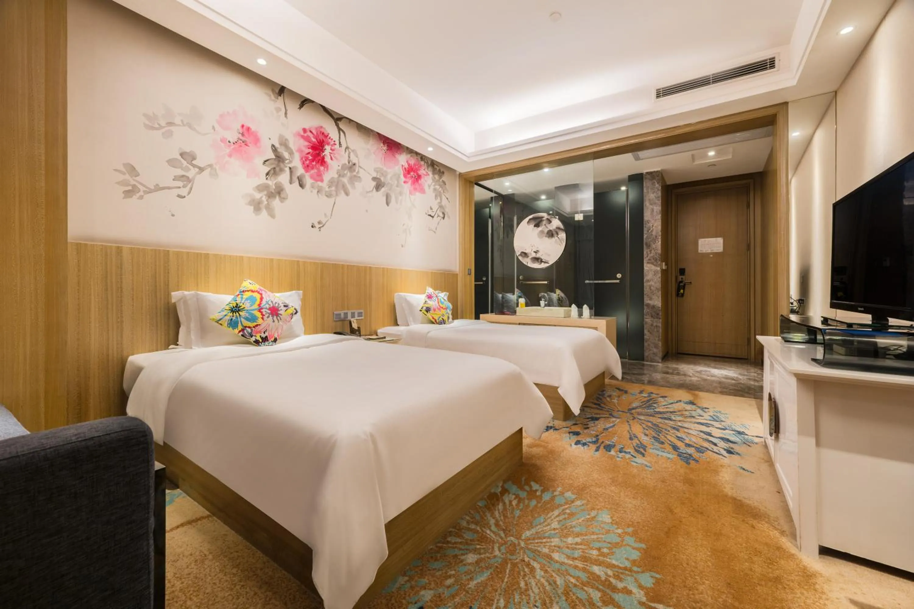 Photo of the whole room, Bed in Paco Hotel Tаojin Metro Guangzhou
