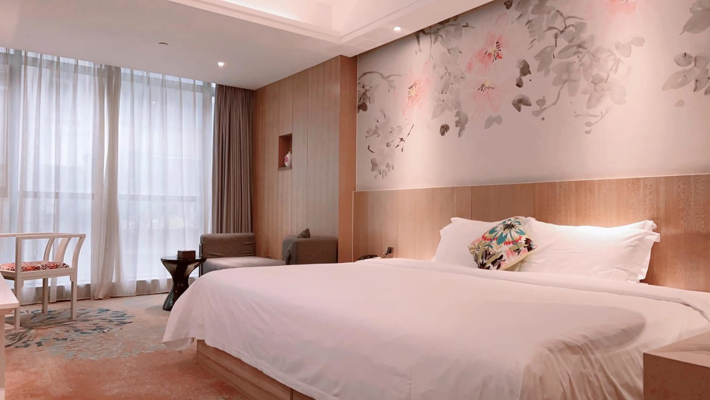 Photo of the whole room, Bed in Paco Hotel Tаojin Metro Guangzhou