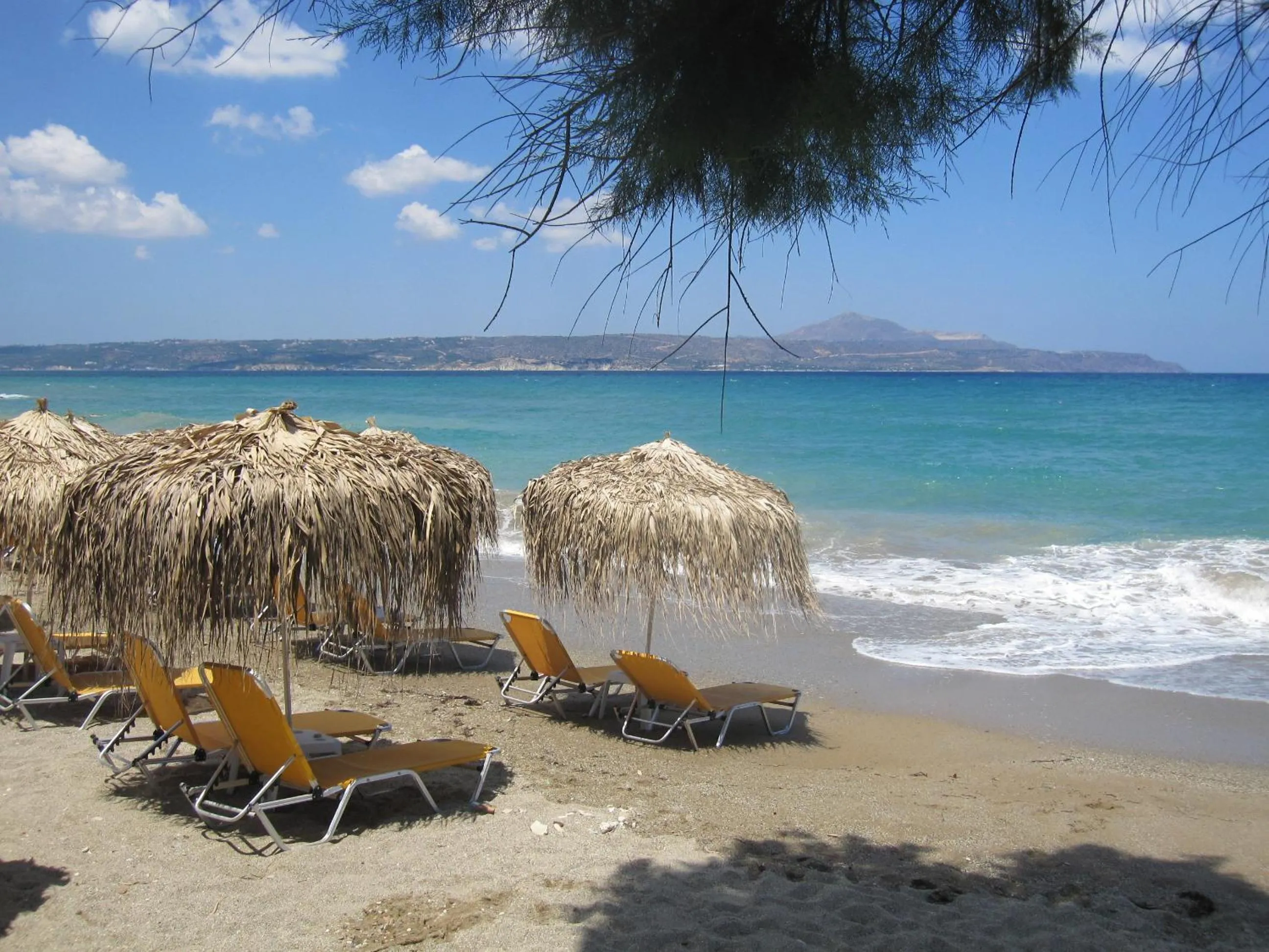 Beach in Lion-Suites